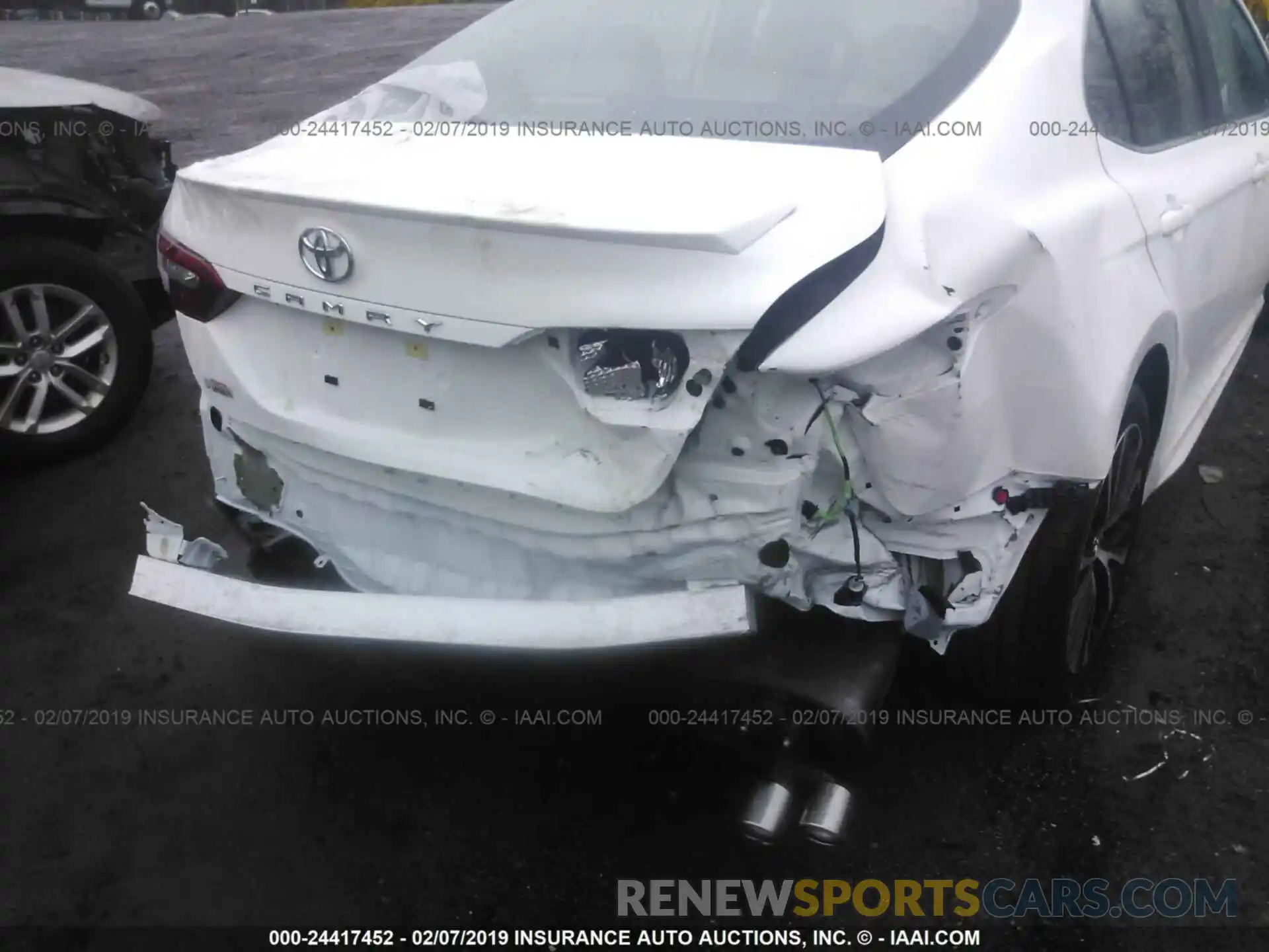 6 Photograph of a damaged car 4T1B11HKXKU692972 TOYOTA CAMRY 2019