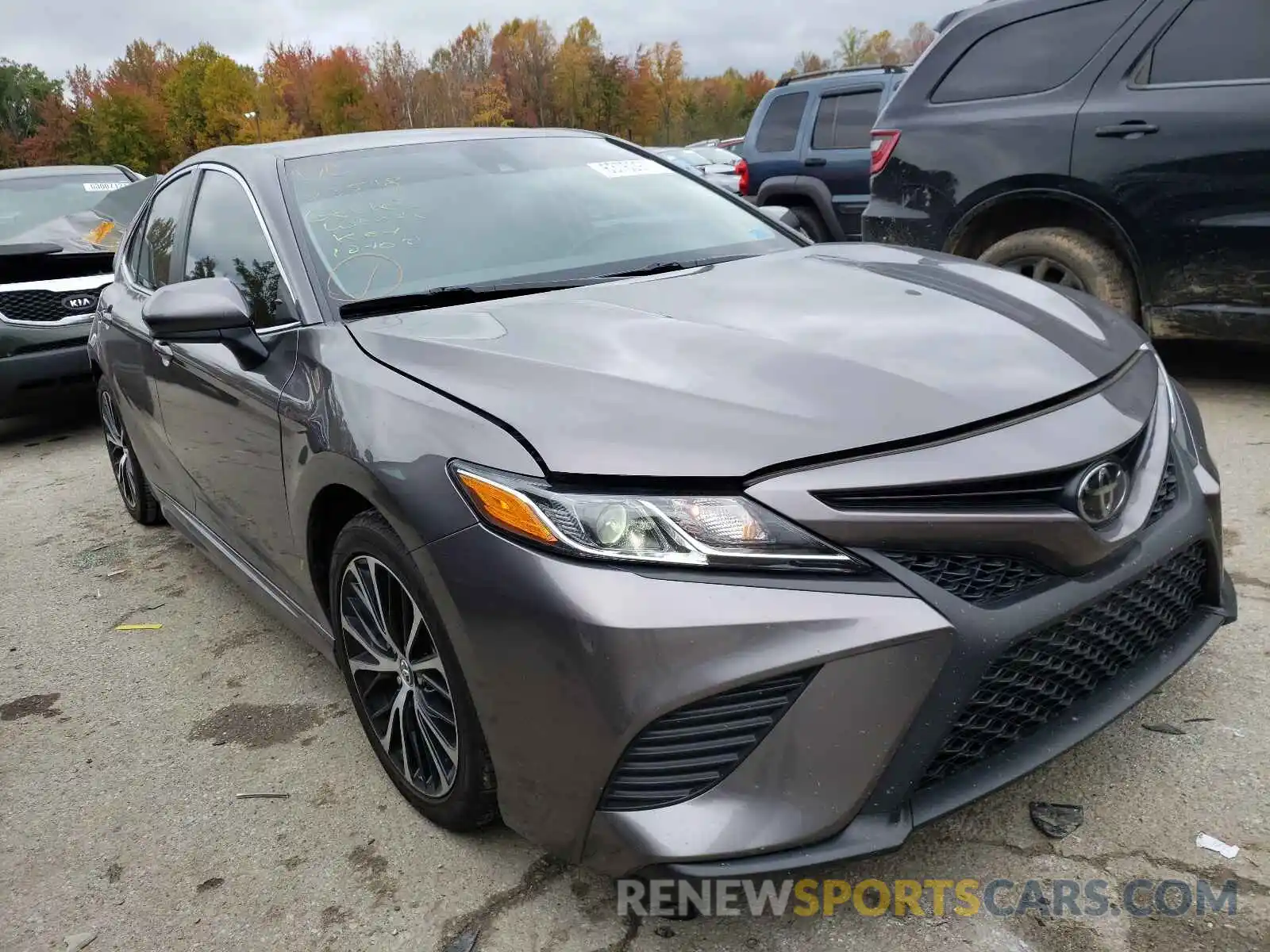 1 Photograph of a damaged car 4T1B11HKXKU693605 TOYOTA CAMRY 2019