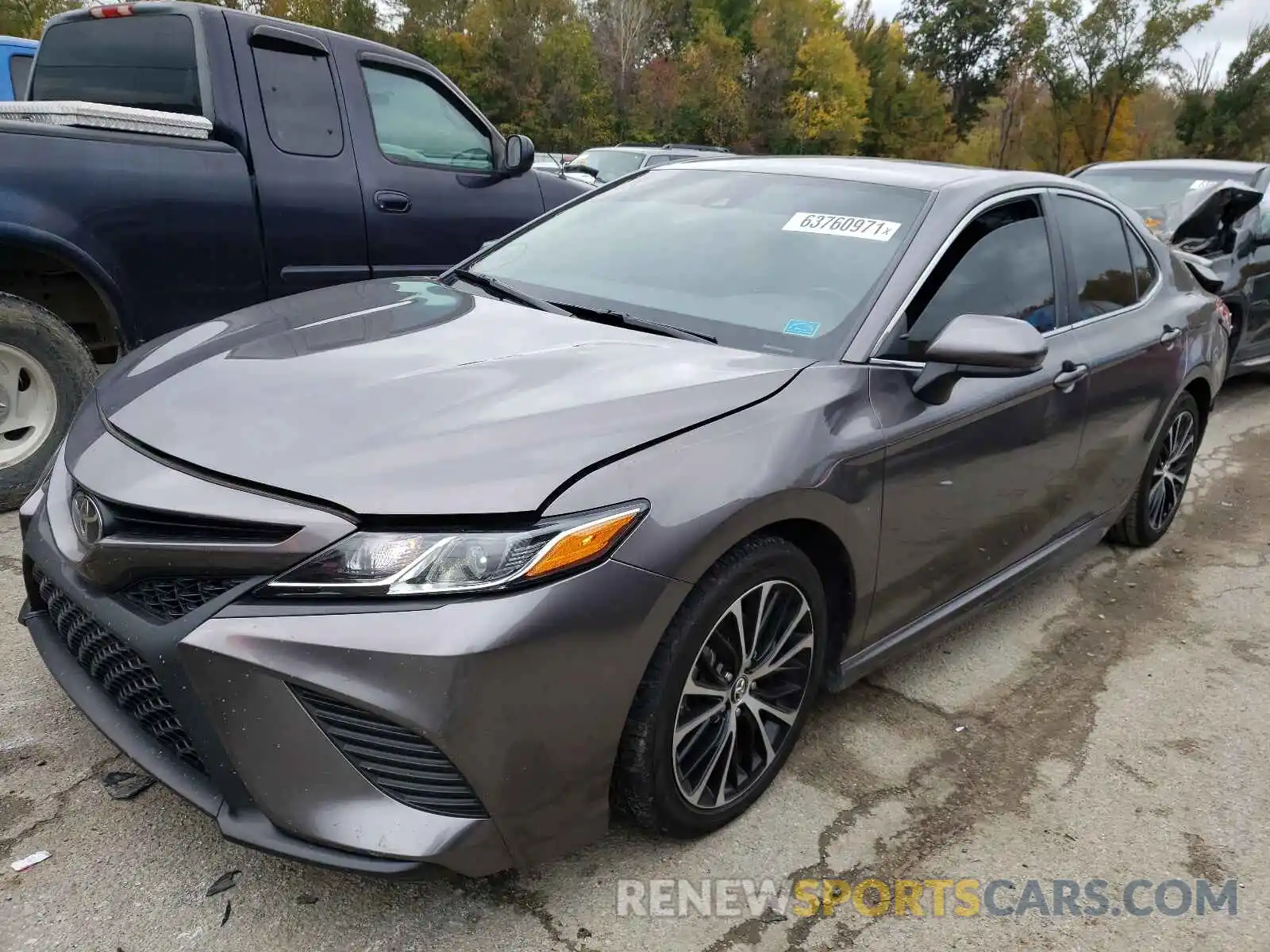 2 Photograph of a damaged car 4T1B11HKXKU693605 TOYOTA CAMRY 2019