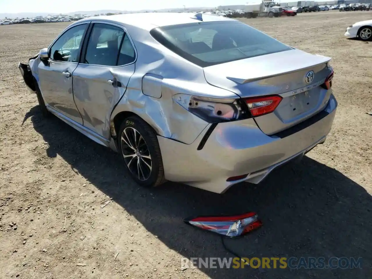 3 Photograph of a damaged car 4T1B11HKXKU694074 TOYOTA CAMRY 2019