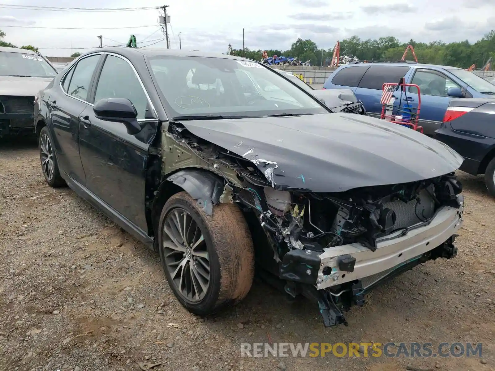 1 Photograph of a damaged car 4T1B11HKXKU695063 TOYOTA CAMRY 2019