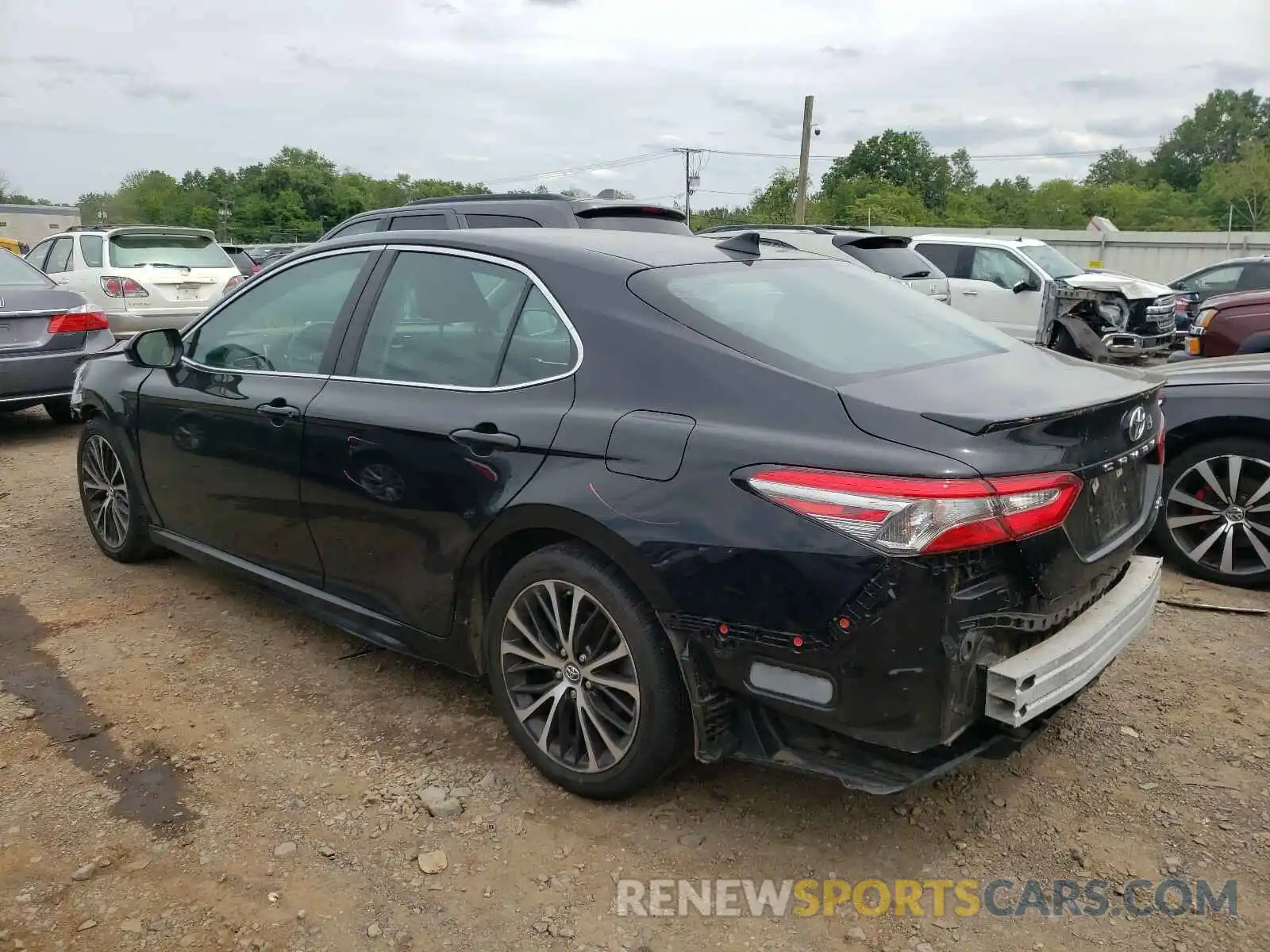 3 Photograph of a damaged car 4T1B11HKXKU695063 TOYOTA CAMRY 2019