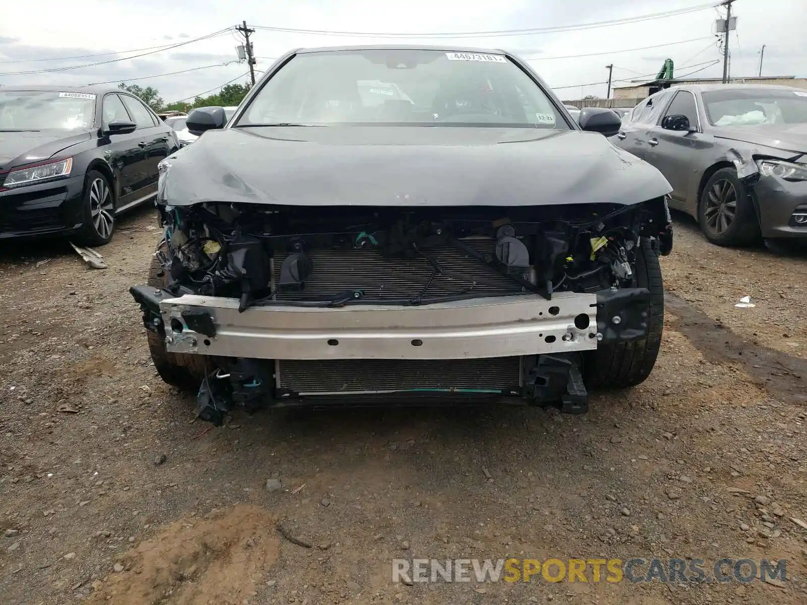 9 Photograph of a damaged car 4T1B11HKXKU695063 TOYOTA CAMRY 2019