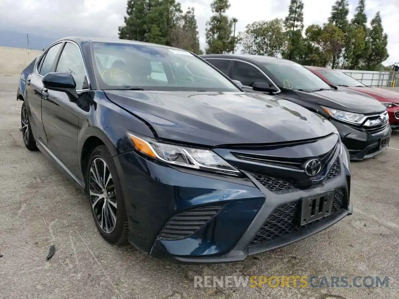 1 Photograph of a damaged car 4T1B11HKXKU695337 TOYOTA CAMRY 2019