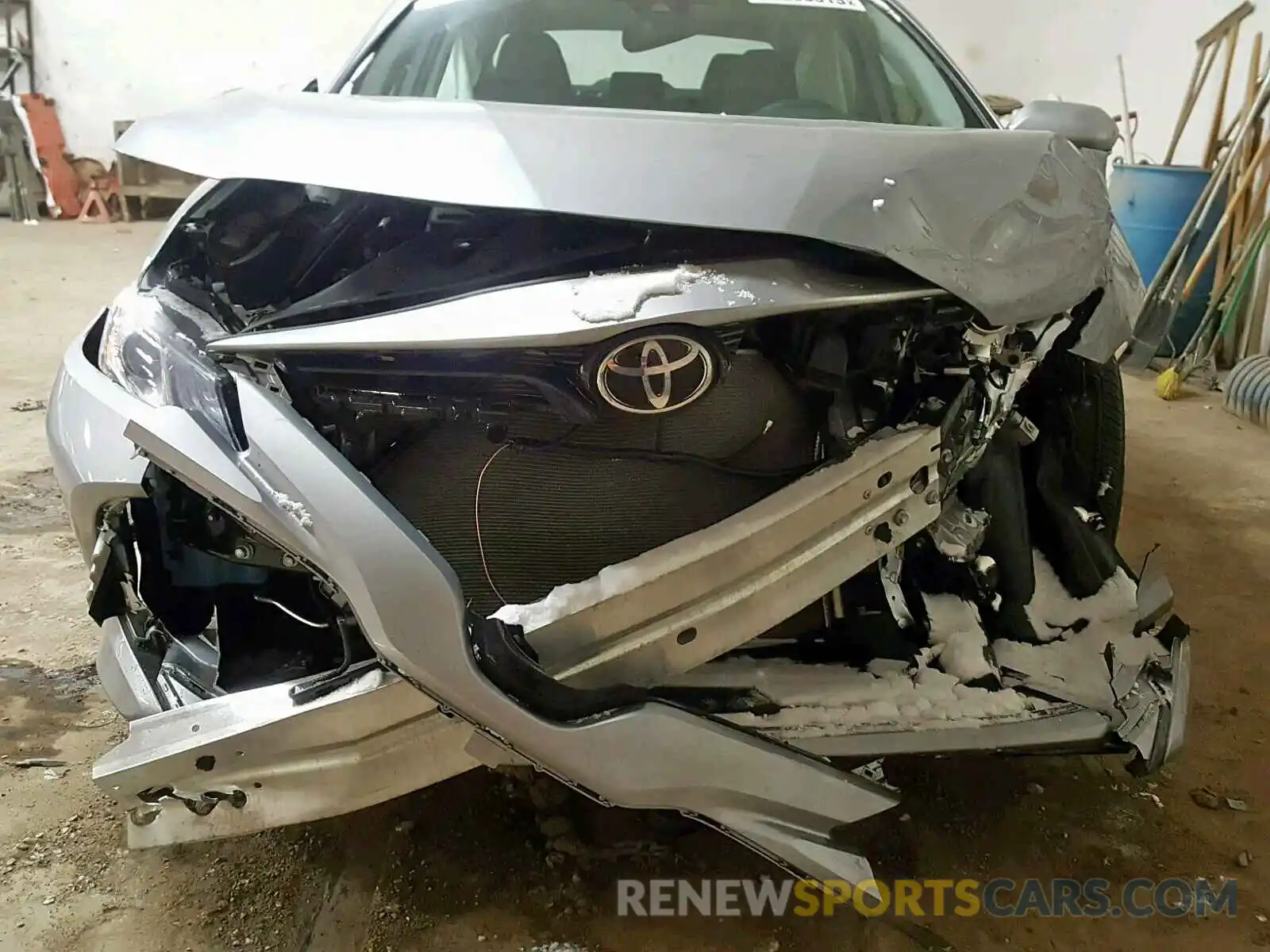 9 Photograph of a damaged car 4T1B11HKXKU697265 TOYOTA CAMRY 2019