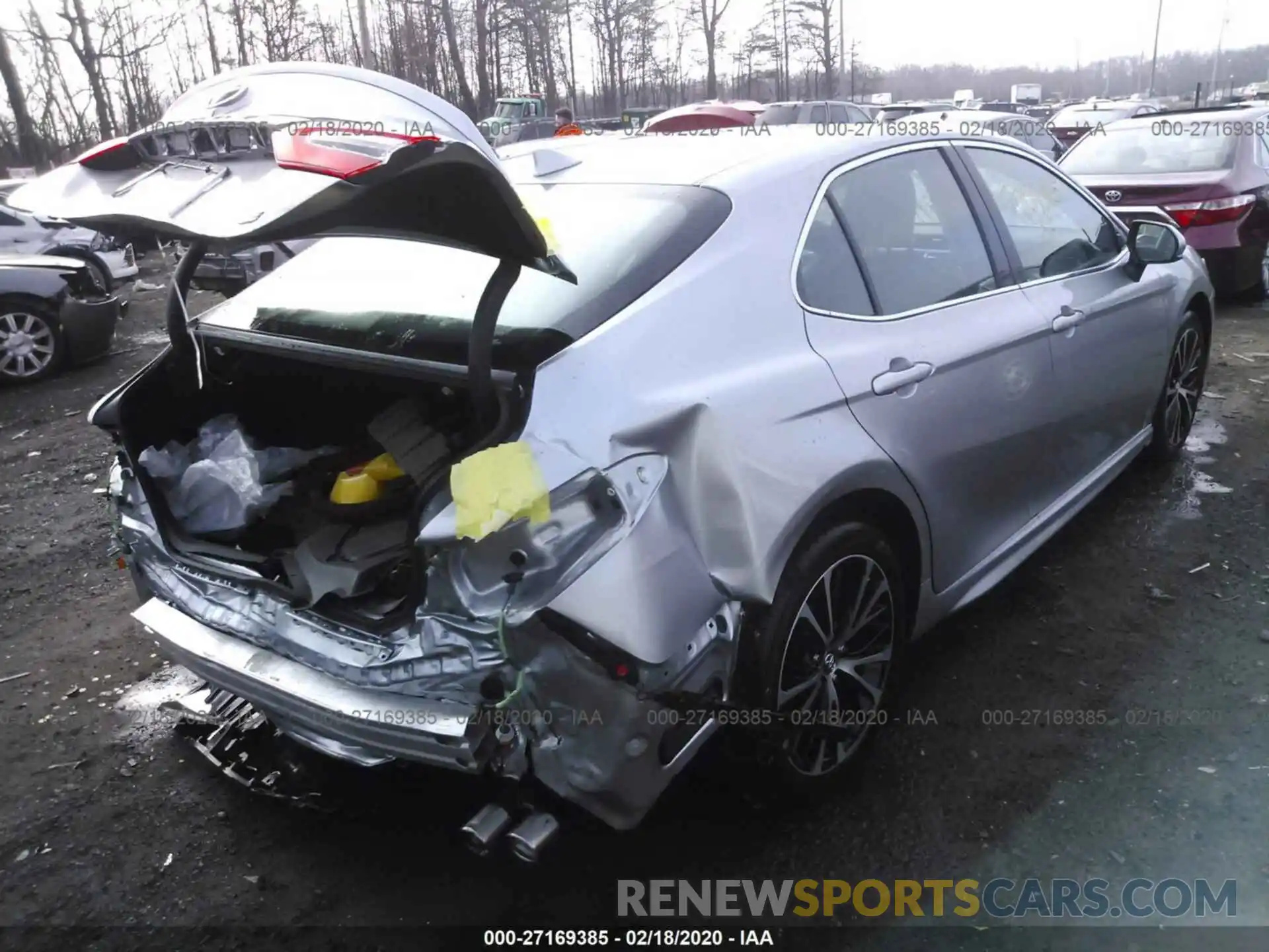 4 Photograph of a damaged car 4T1B11HKXKU697606 TOYOTA CAMRY 2019