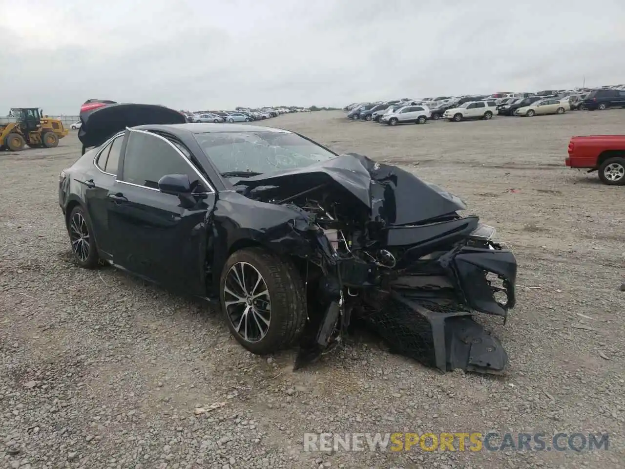 1 Photograph of a damaged car 4T1B11HKXKU697718 TOYOTA CAMRY 2019