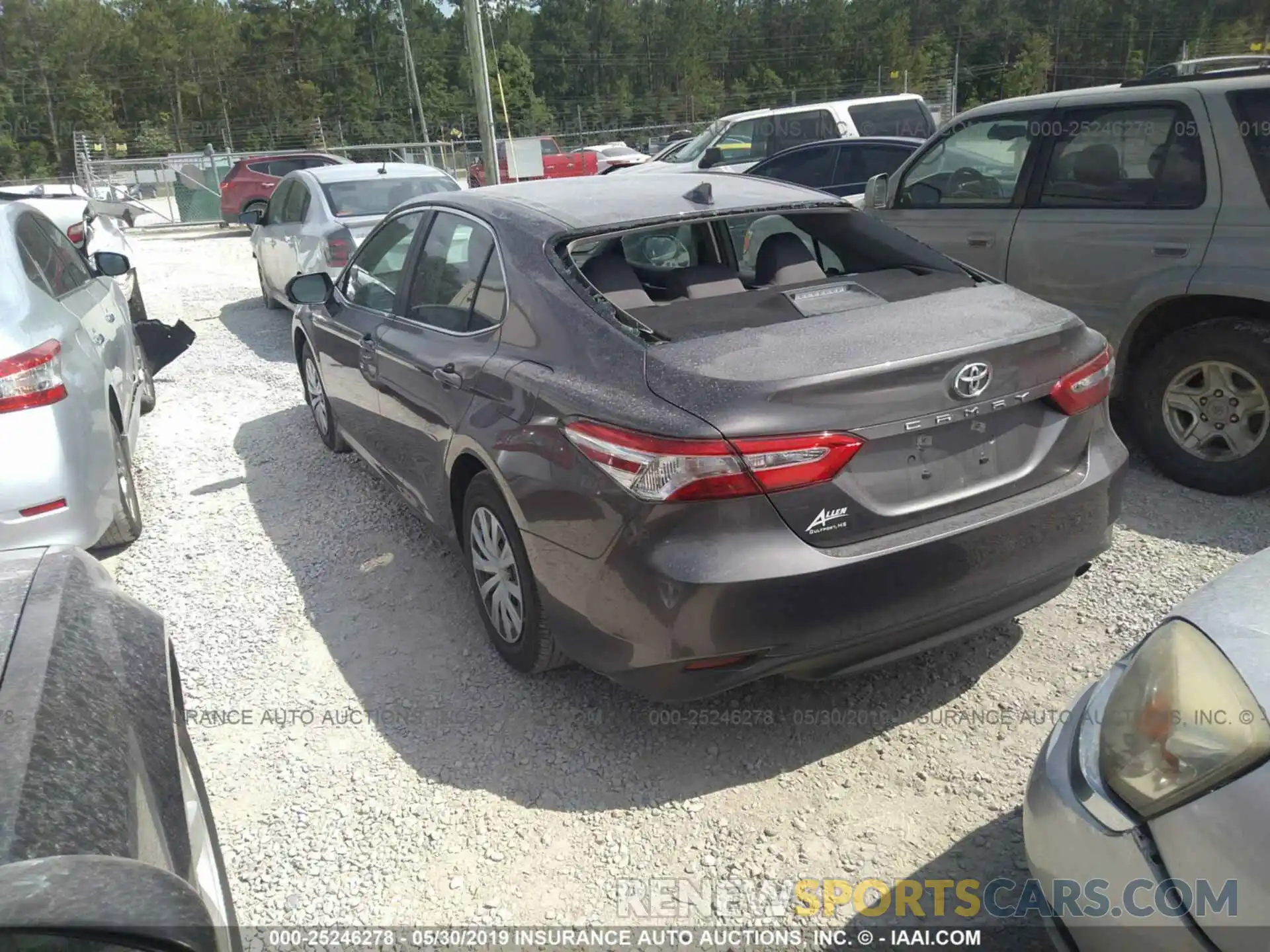 3 Photograph of a damaged car 4T1B11HKXKU698223 TOYOTA CAMRY 2019