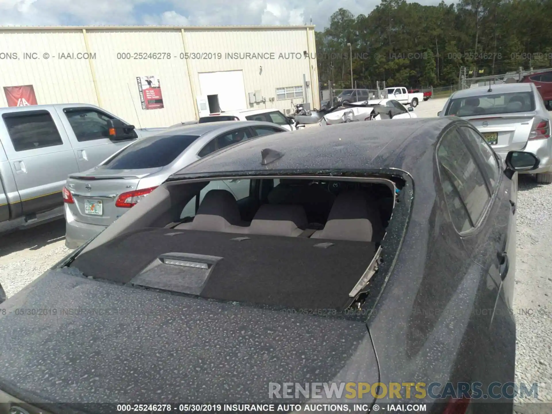 6 Photograph of a damaged car 4T1B11HKXKU698223 TOYOTA CAMRY 2019