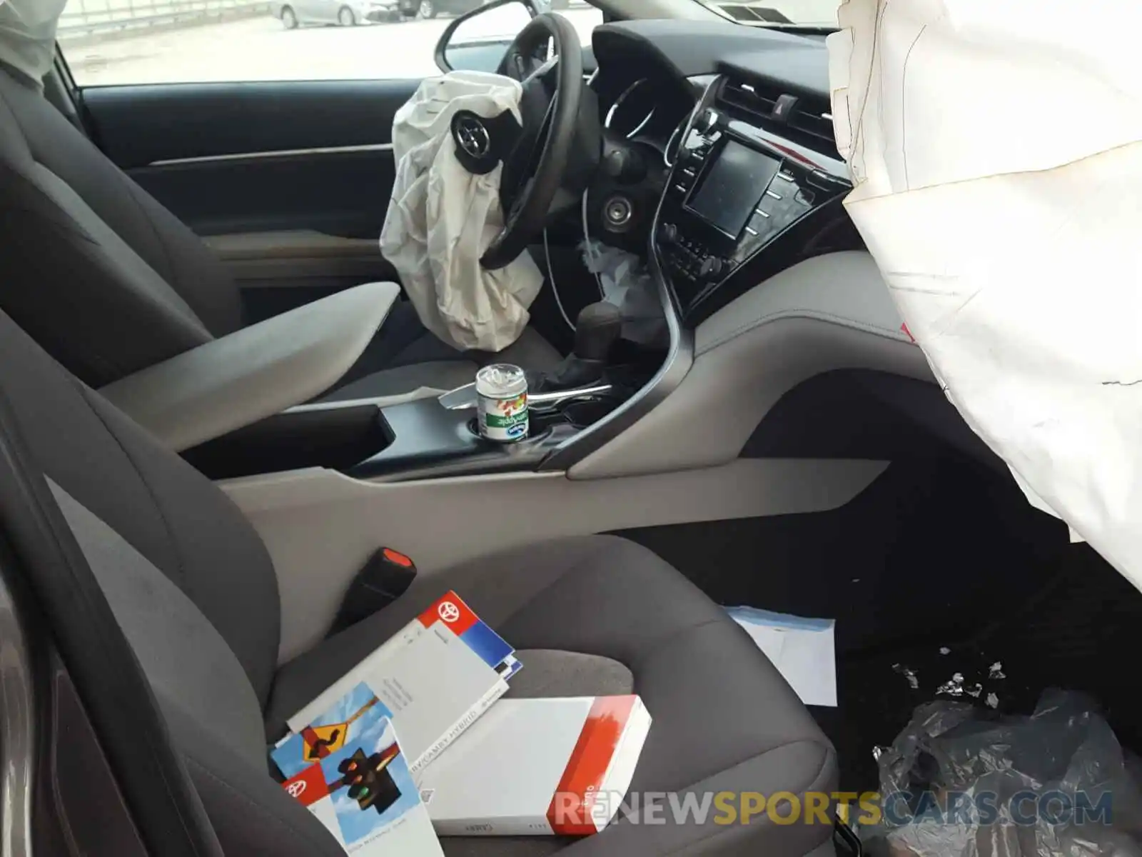 5 Photograph of a damaged car 4T1B11HKXKU698786 TOYOTA CAMRY 2019