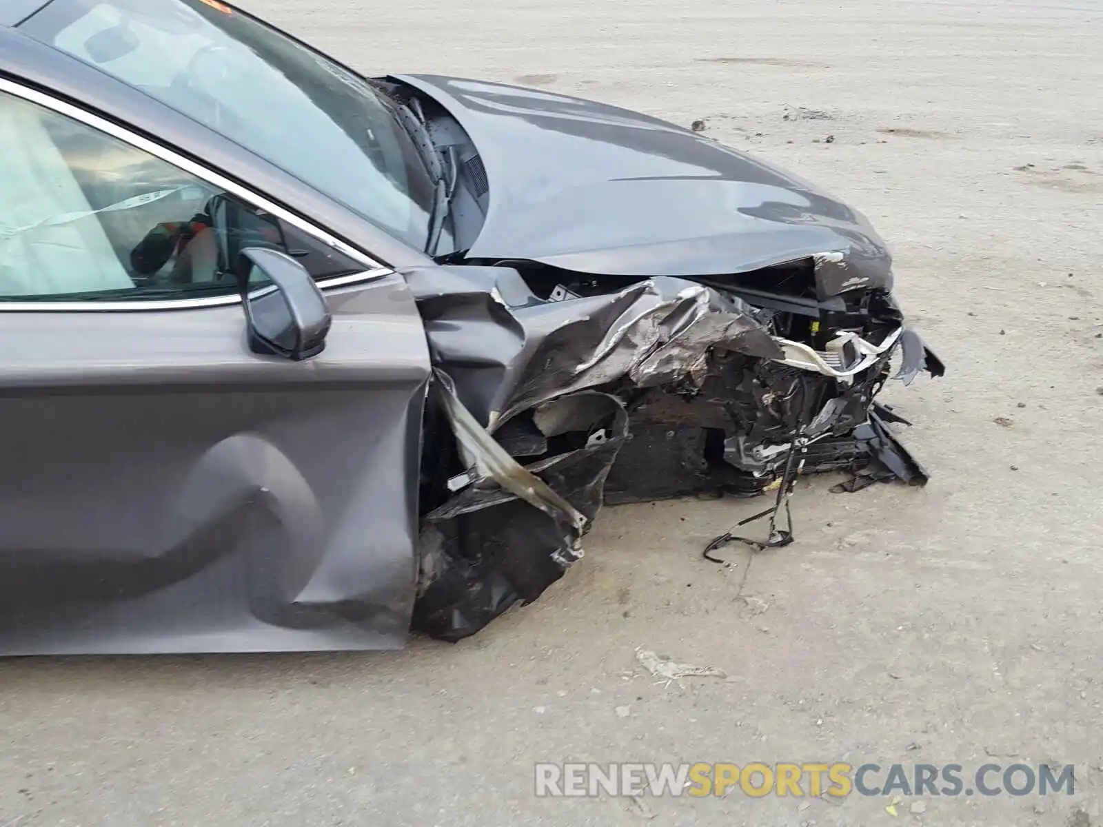 9 Photograph of a damaged car 4T1B11HKXKU698786 TOYOTA CAMRY 2019