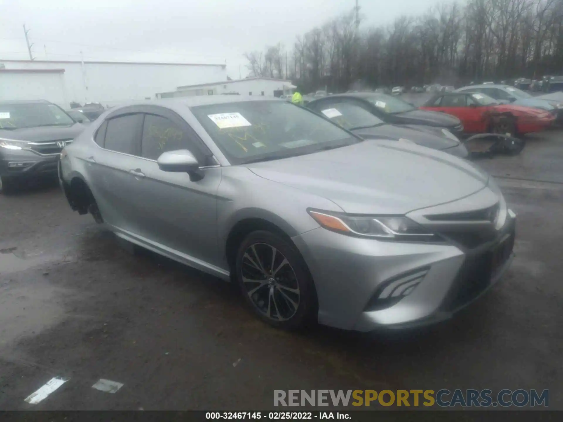 1 Photograph of a damaged car 4T1B11HKXKU698884 TOYOTA CAMRY 2019