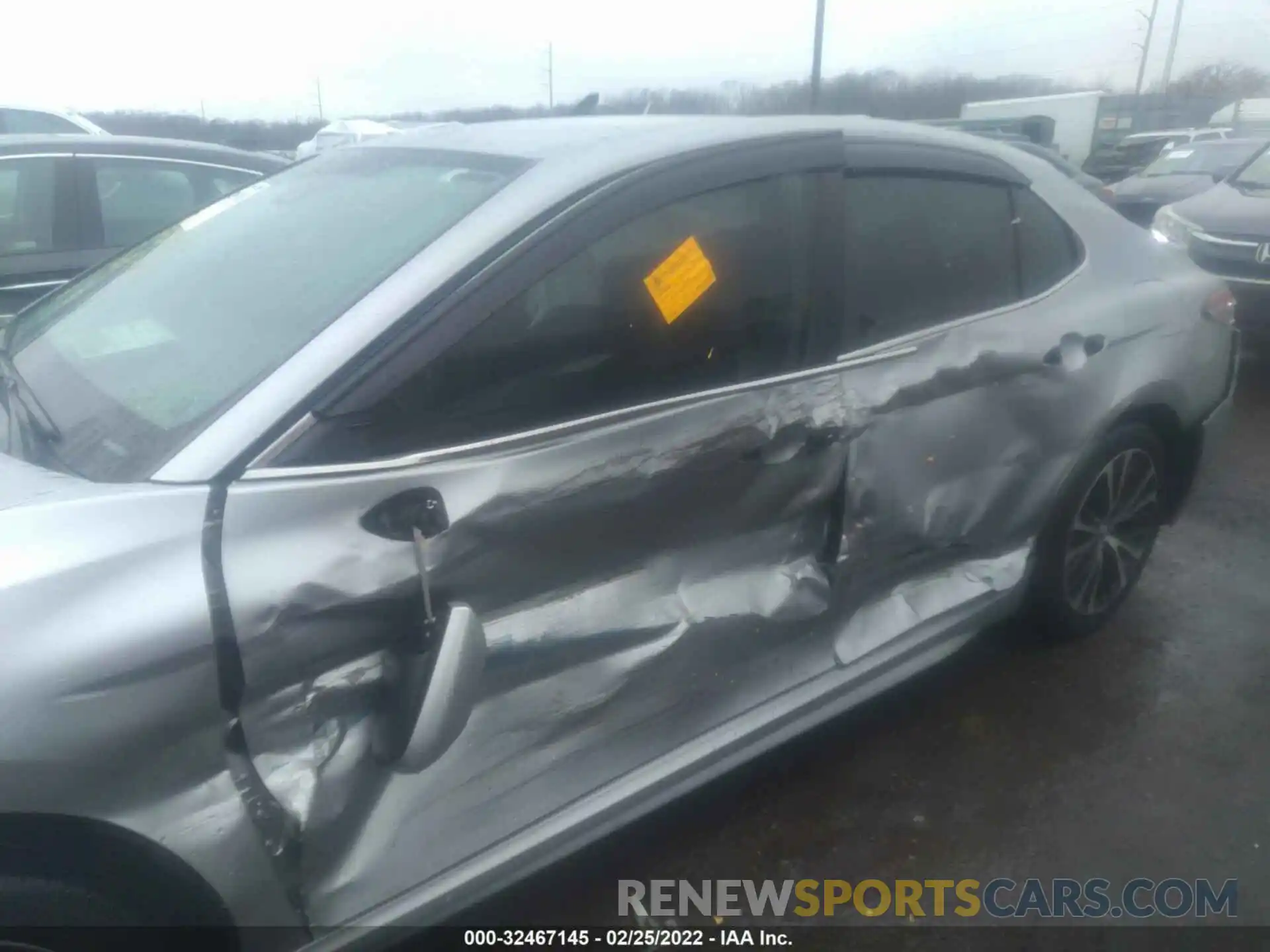 6 Photograph of a damaged car 4T1B11HKXKU698884 TOYOTA CAMRY 2019