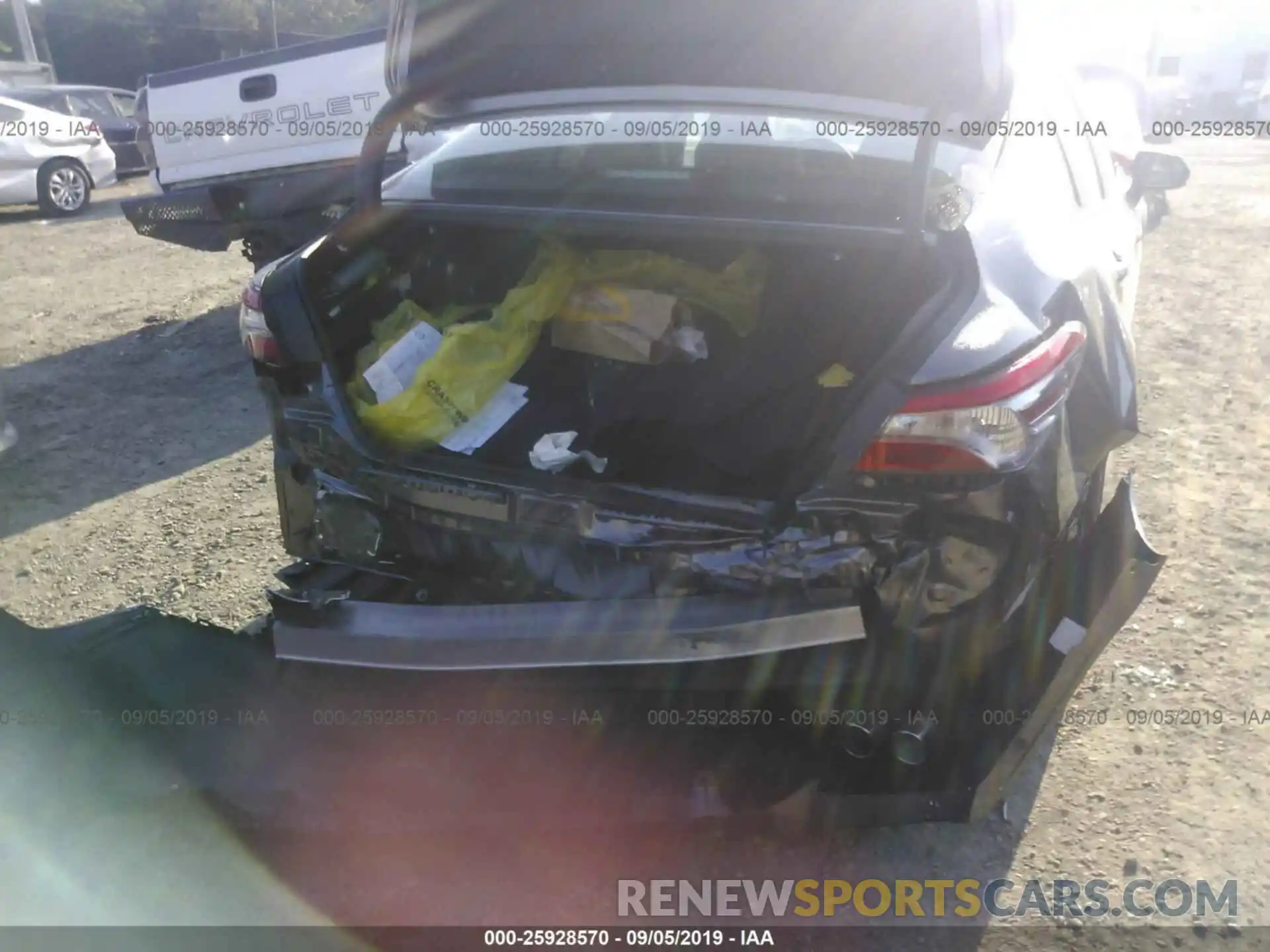 6 Photograph of a damaged car 4T1B11HKXKU700018 TOYOTA CAMRY 2019