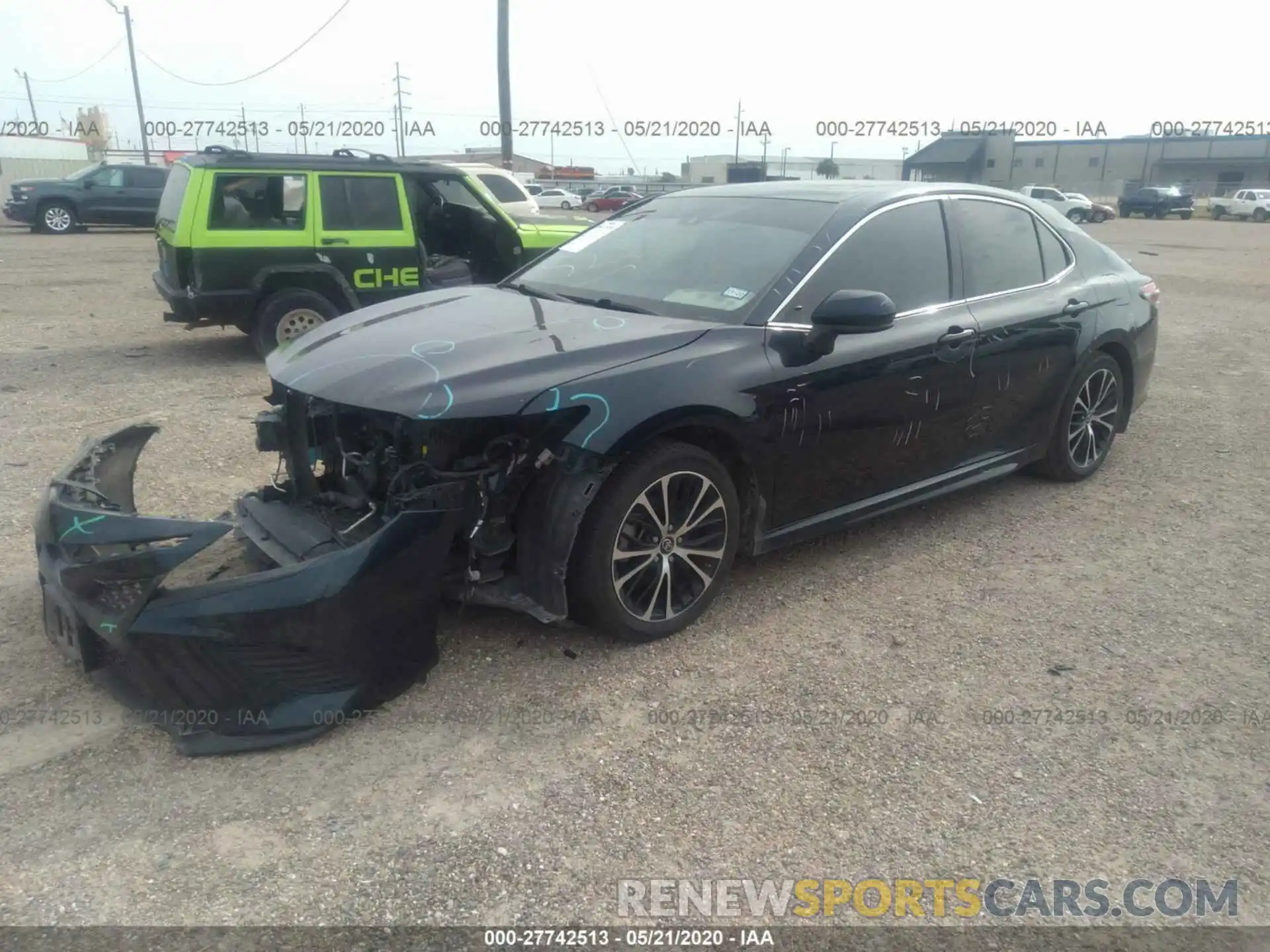 2 Photograph of a damaged car 4T1B11HKXKU700519 TOYOTA CAMRY 2019