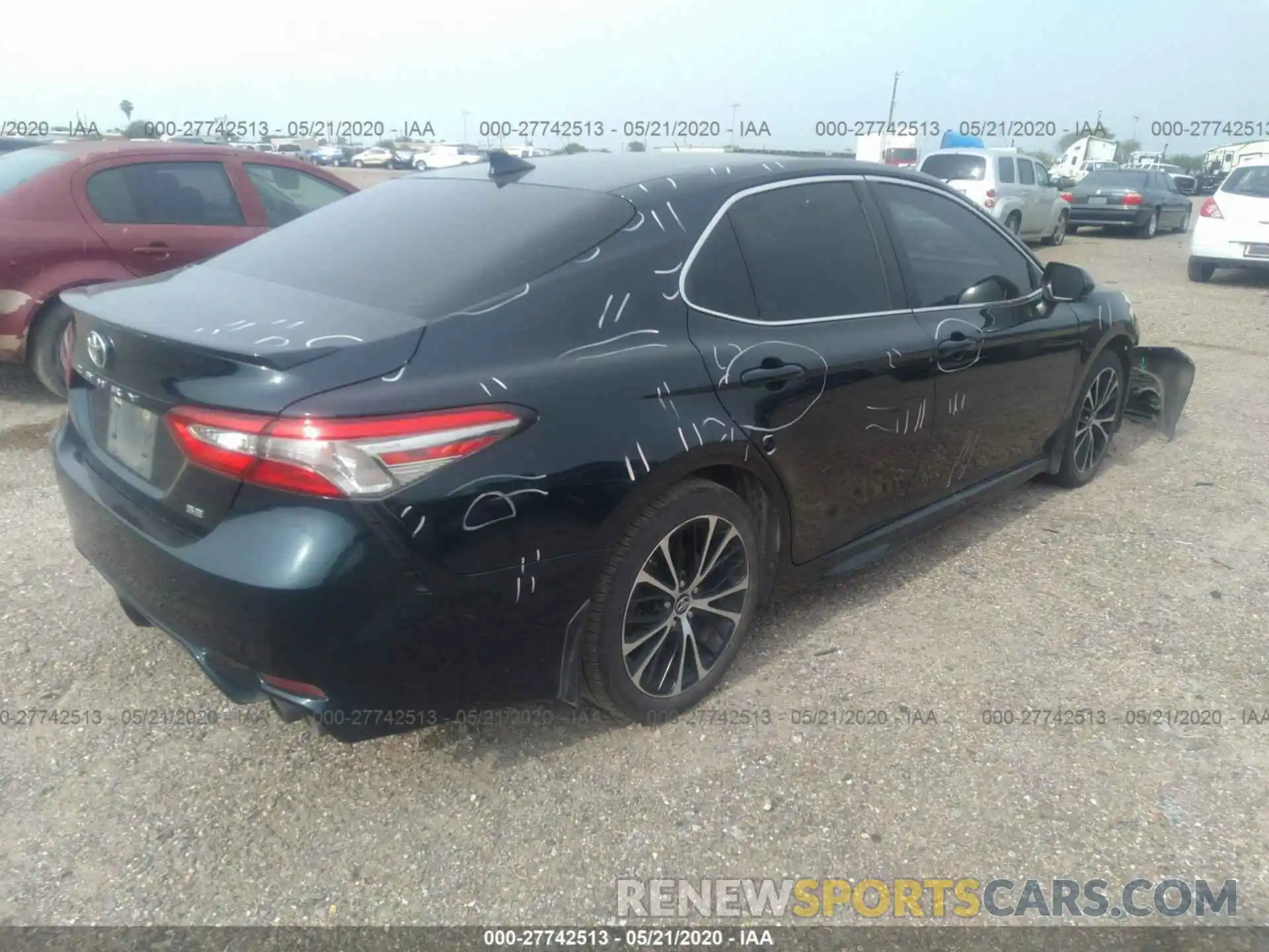 4 Фотография поврежденного автомобиля 4T1B11HKXKU700519 TOYOTA CAMRY 2019