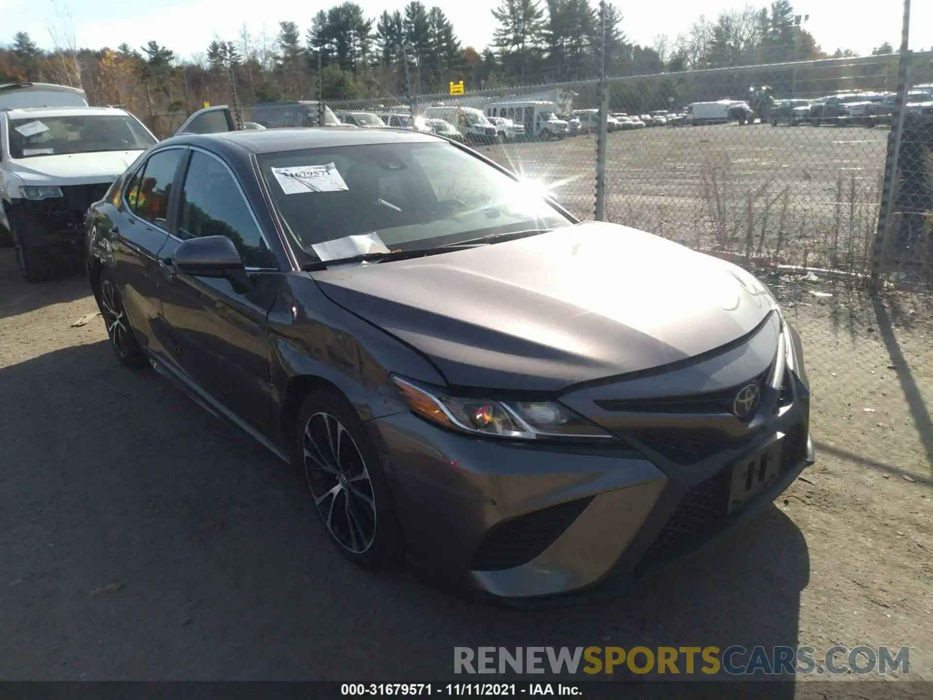 1 Photograph of a damaged car 4T1B11HKXKU700813 TOYOTA CAMRY 2019