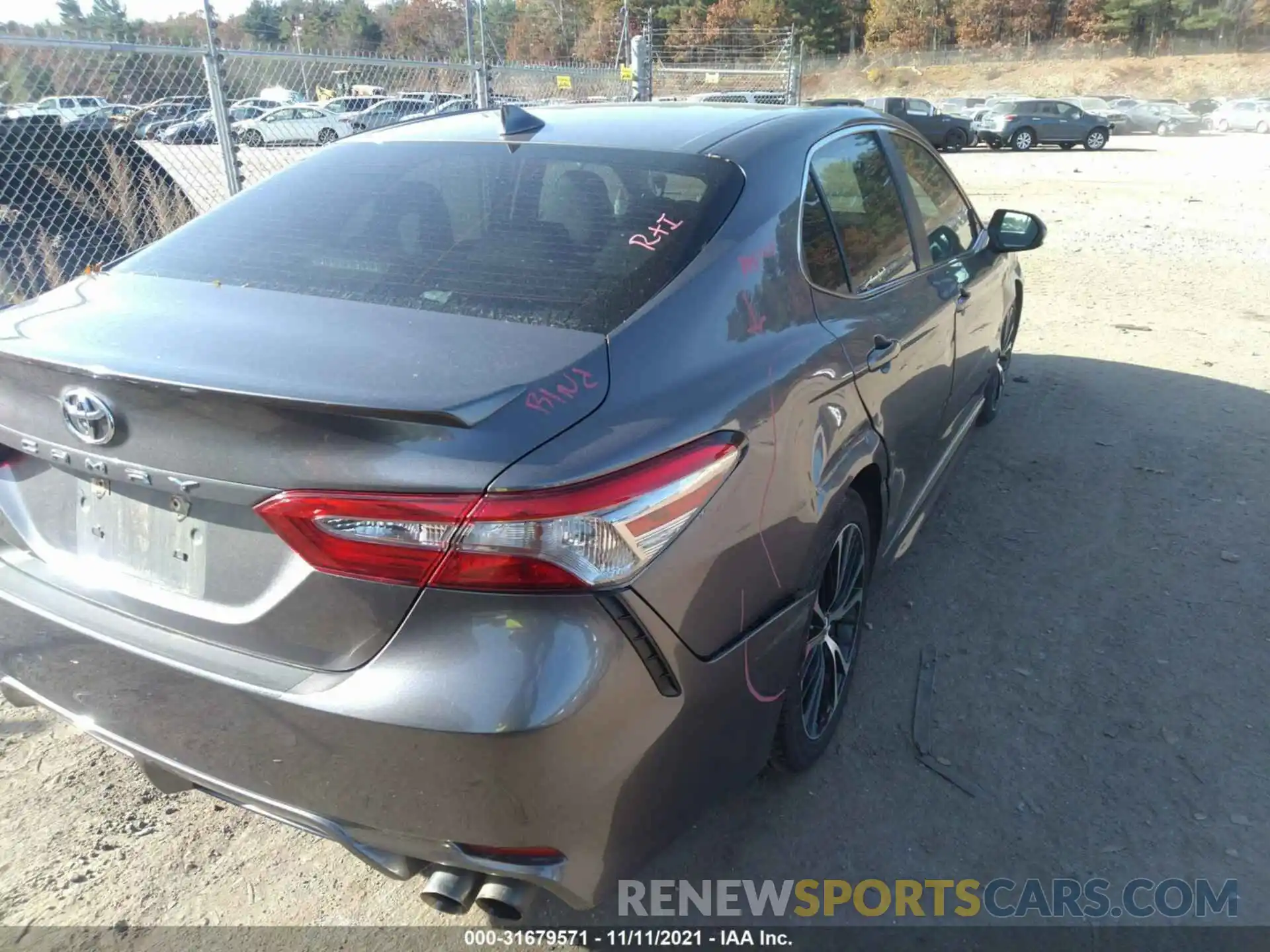 6 Photograph of a damaged car 4T1B11HKXKU700813 TOYOTA CAMRY 2019