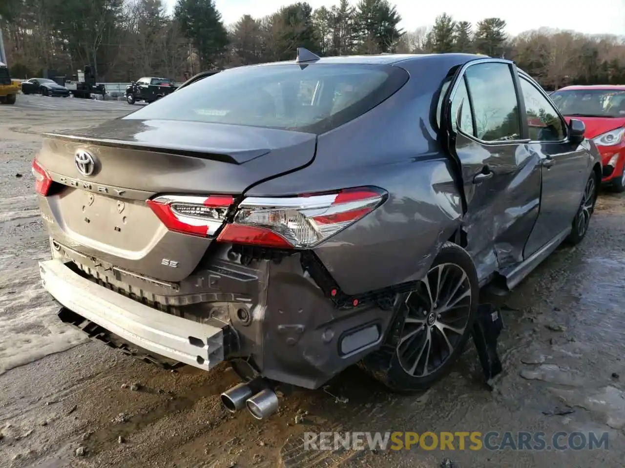 4 Photograph of a damaged car 4T1B11HKXKU701038 TOYOTA CAMRY 2019