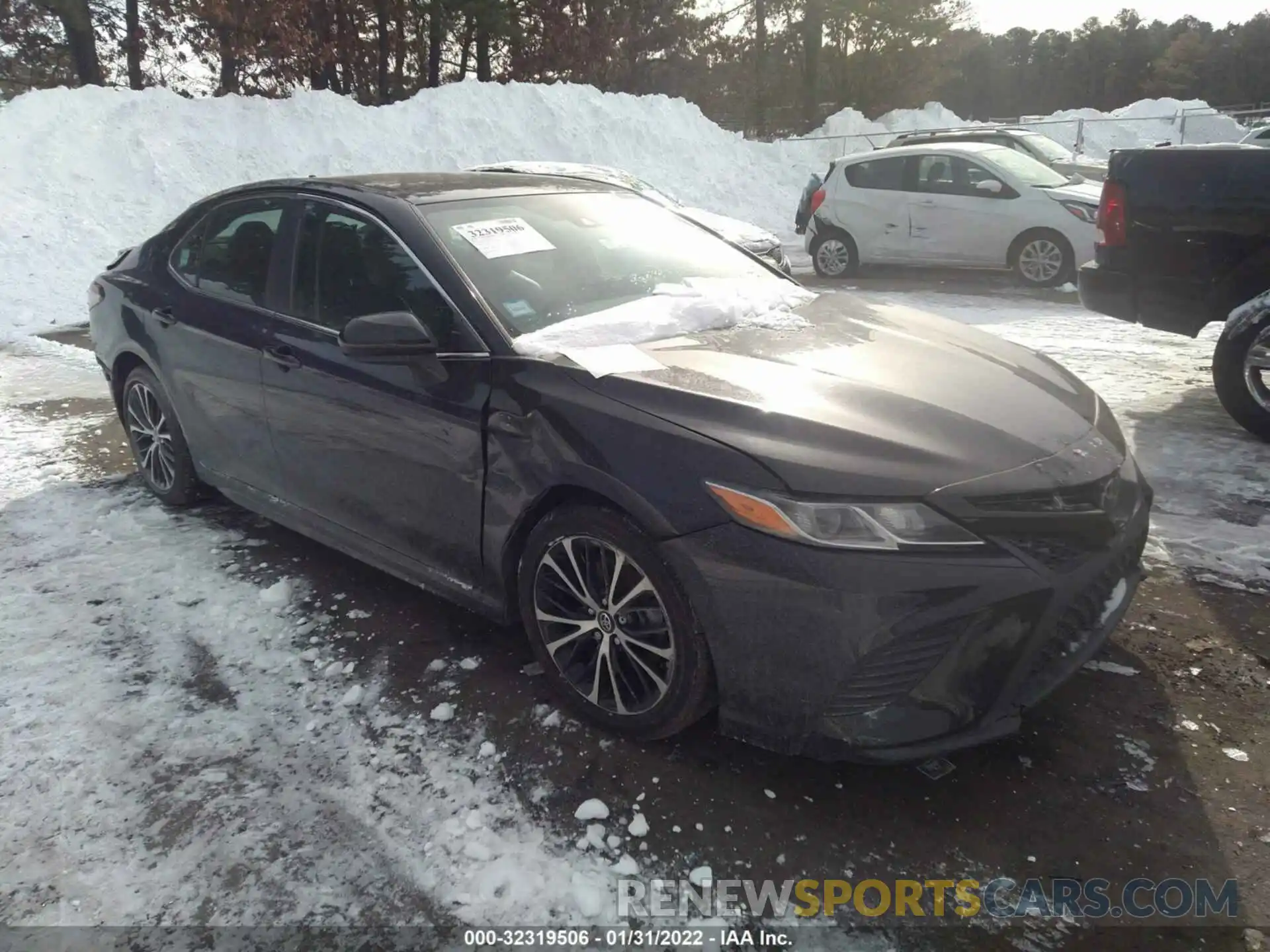 1 Photograph of a damaged car 4T1B11HKXKU701654 TOYOTA CAMRY 2019