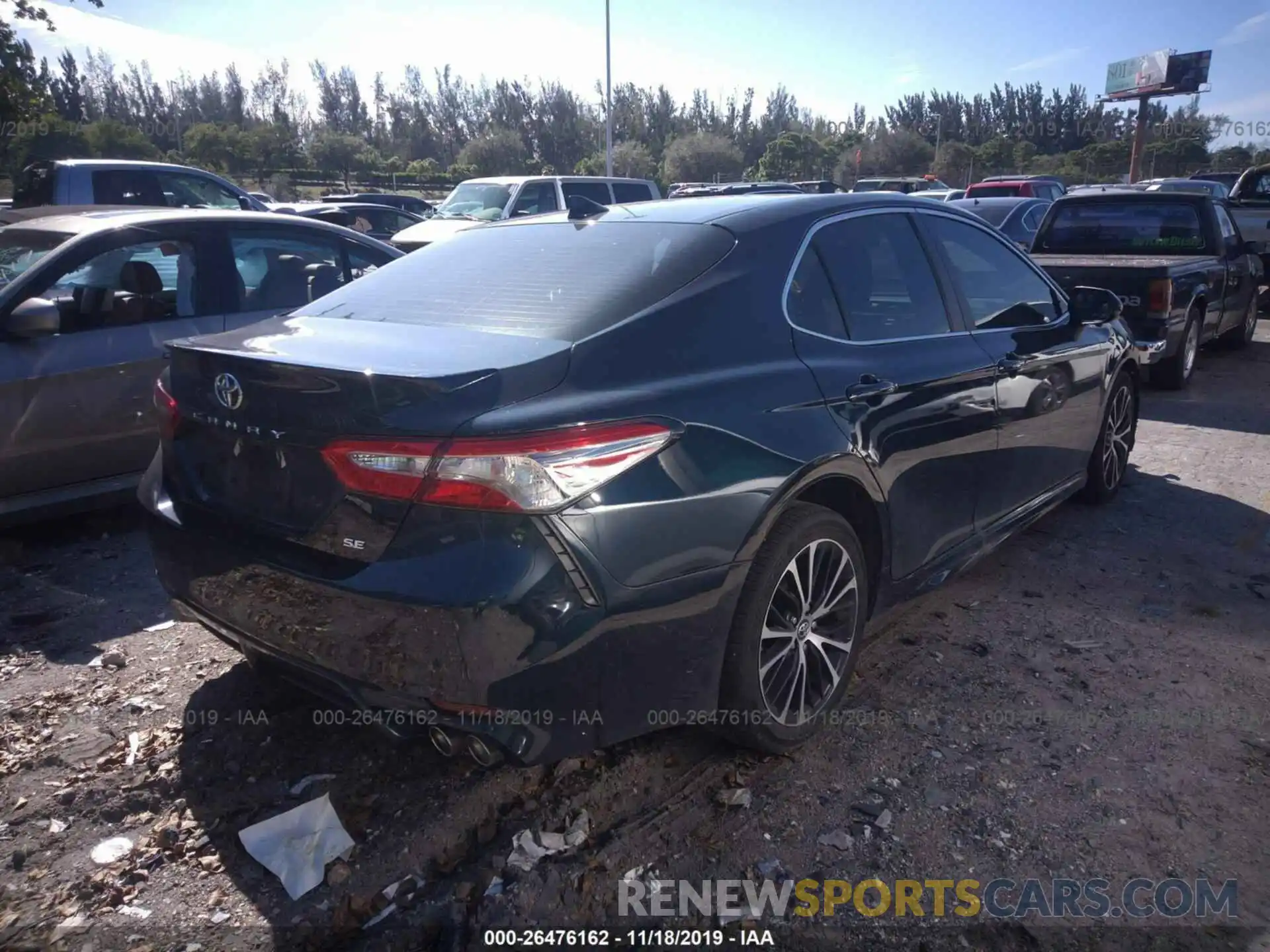 4 Photograph of a damaged car 4T1B11HKXKU701671 TOYOTA CAMRY 2019