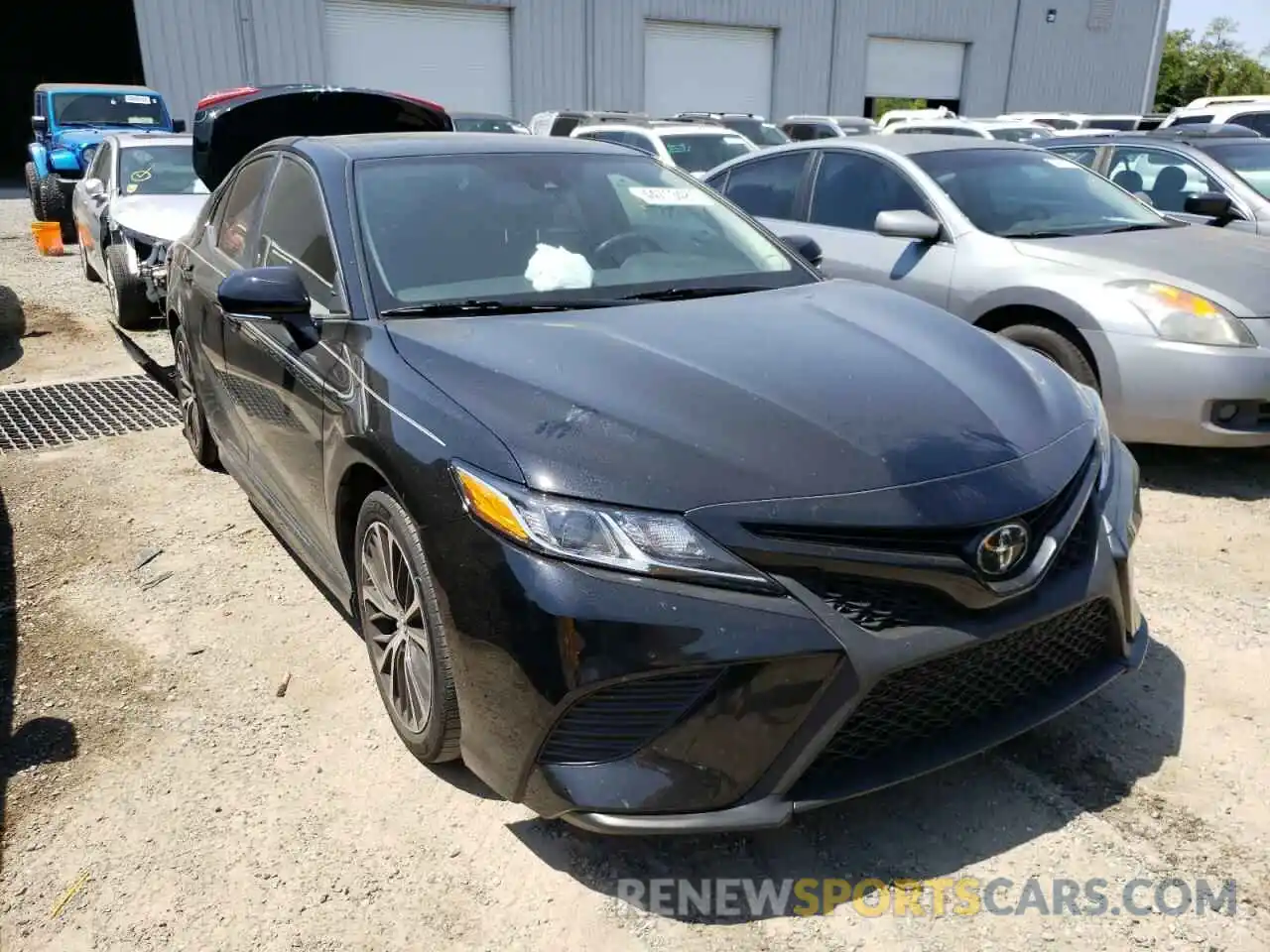 1 Photograph of a damaged car 4T1B11HKXKU702304 TOYOTA CAMRY 2019