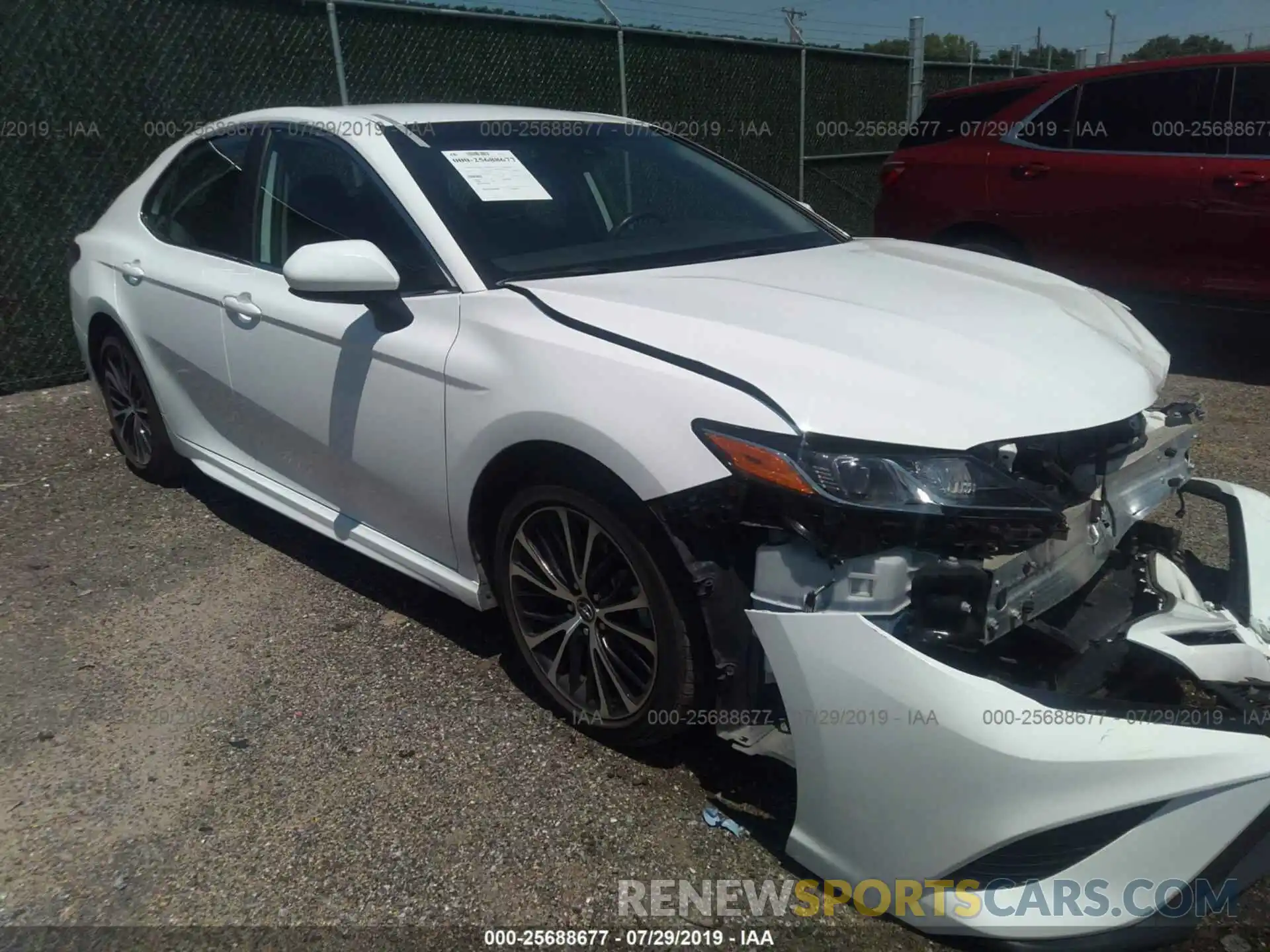 1 Photograph of a damaged car 4T1B11HKXKU702691 TOYOTA CAMRY 2019