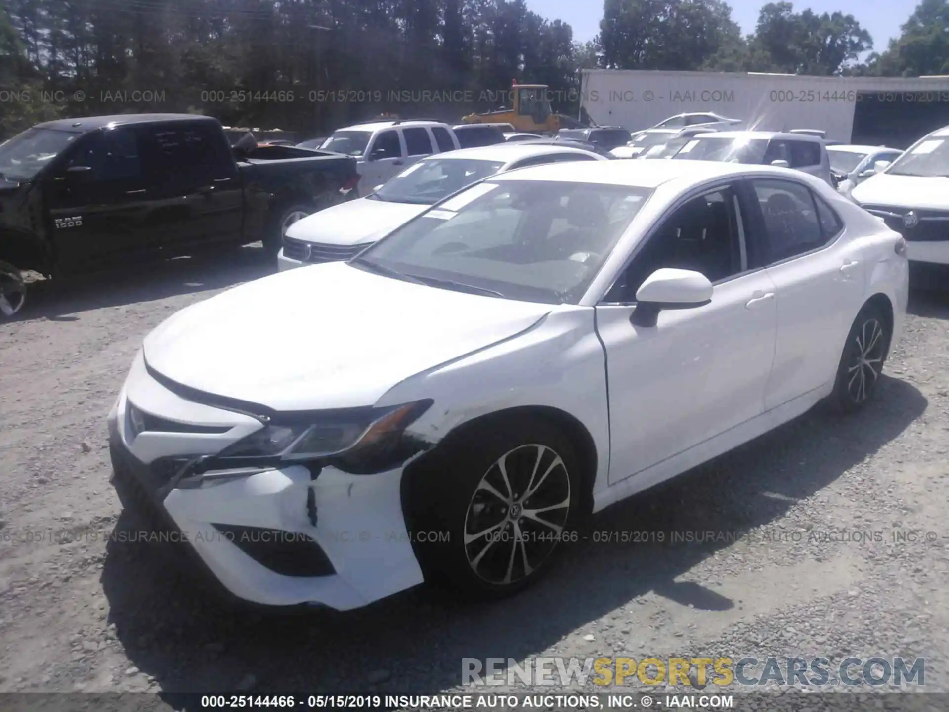 2 Photograph of a damaged car 4T1B11HKXKU704151 TOYOTA CAMRY 2019