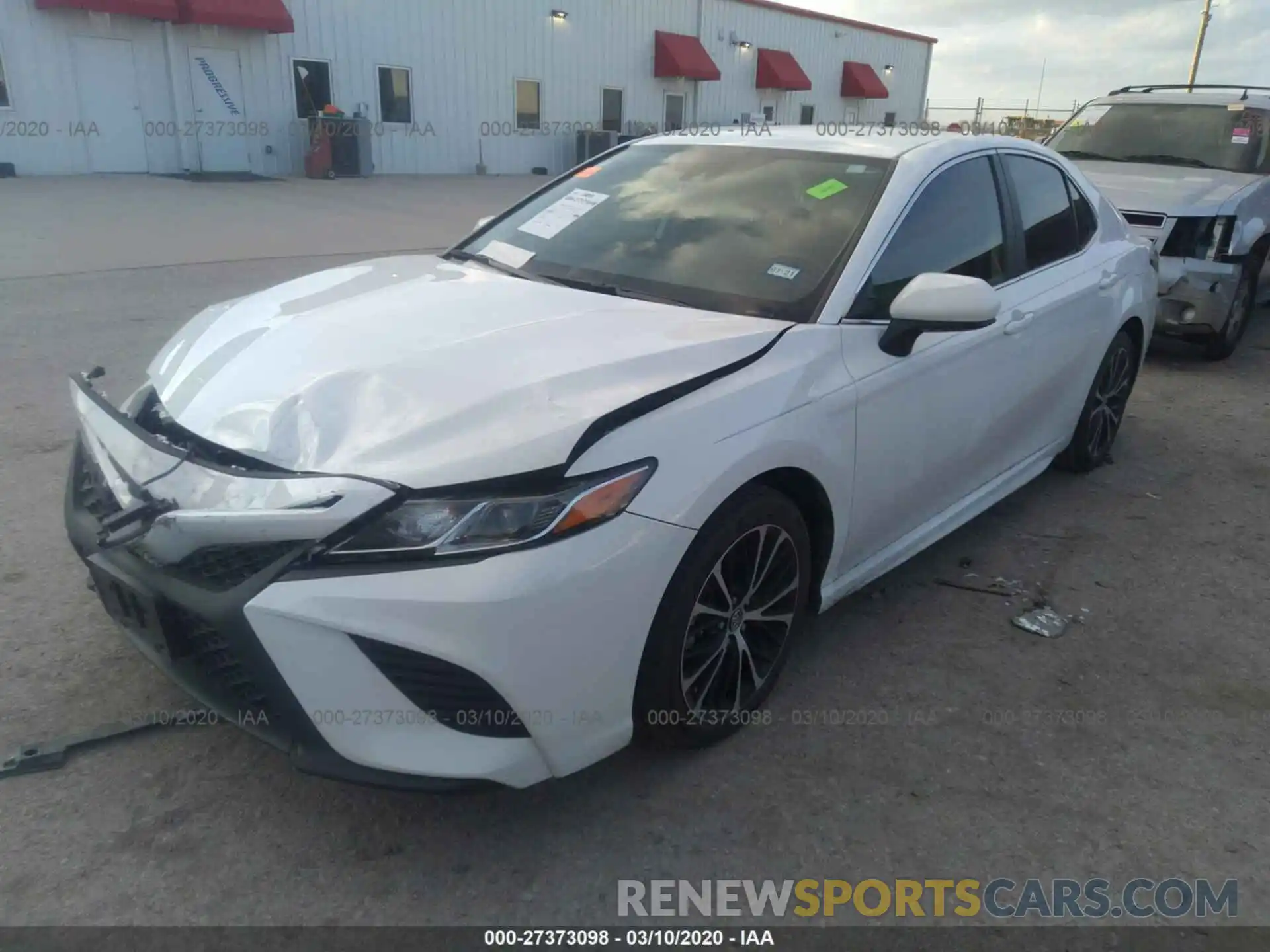 2 Photograph of a damaged car 4T1B11HKXKU704165 TOYOTA CAMRY 2019