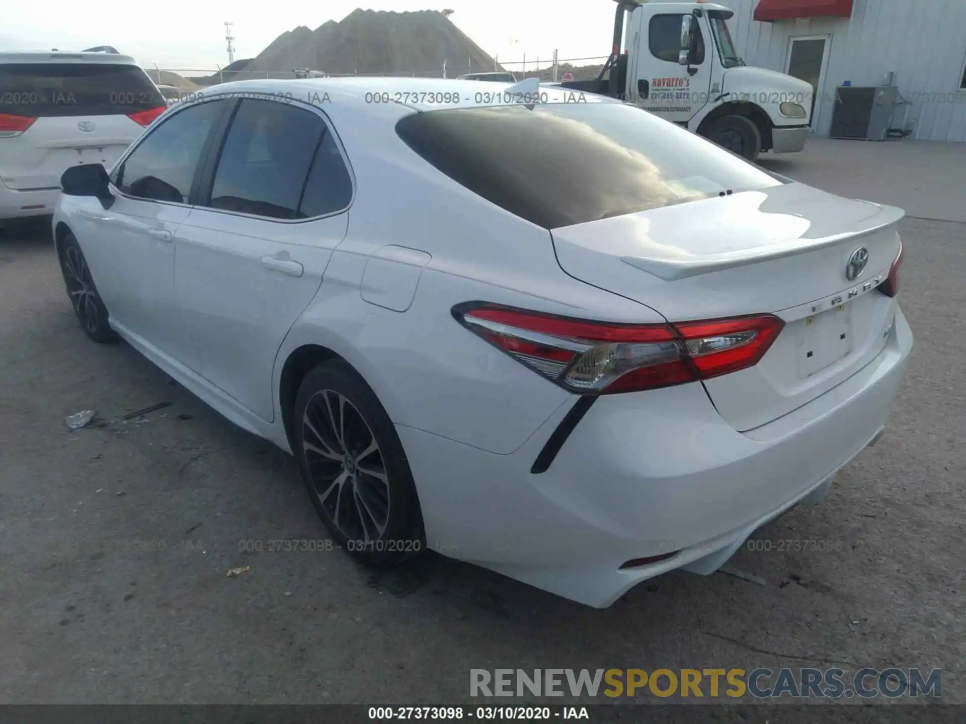 3 Photograph of a damaged car 4T1B11HKXKU704165 TOYOTA CAMRY 2019