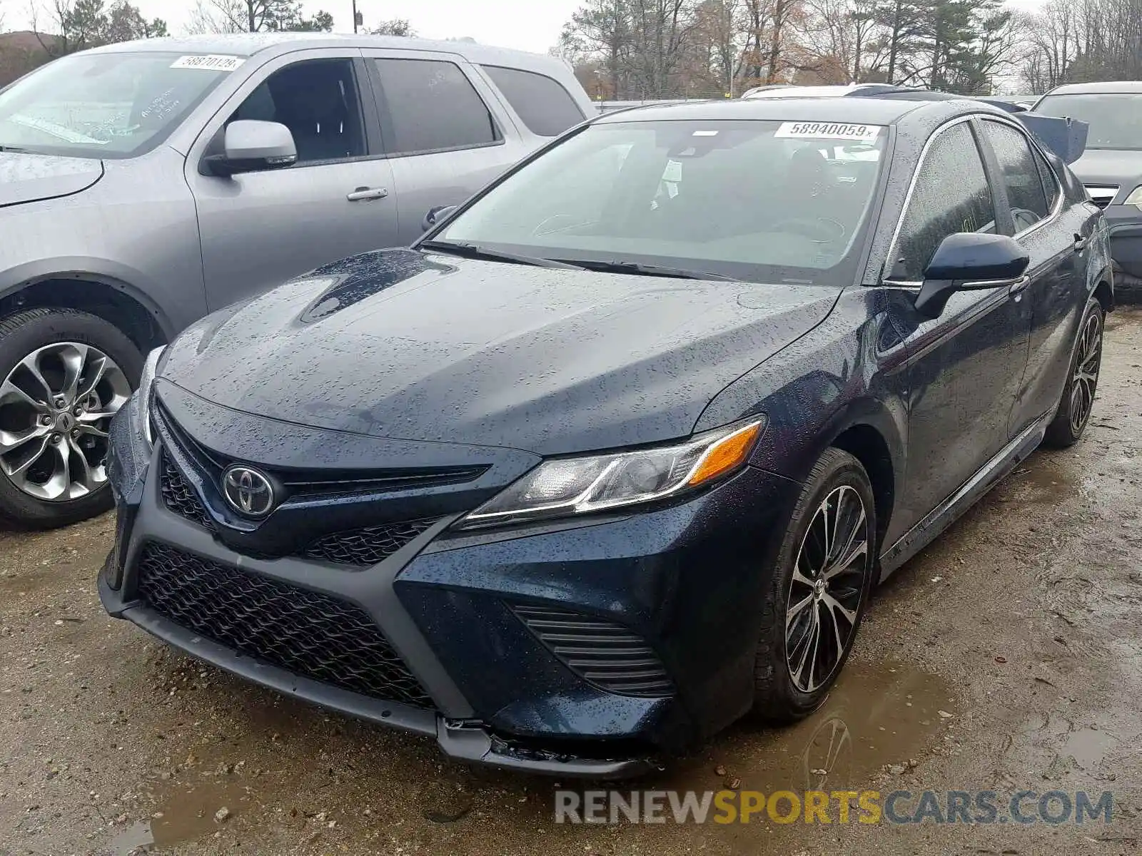 2 Photograph of a damaged car 4T1B11HKXKU704666 TOYOTA CAMRY 2019