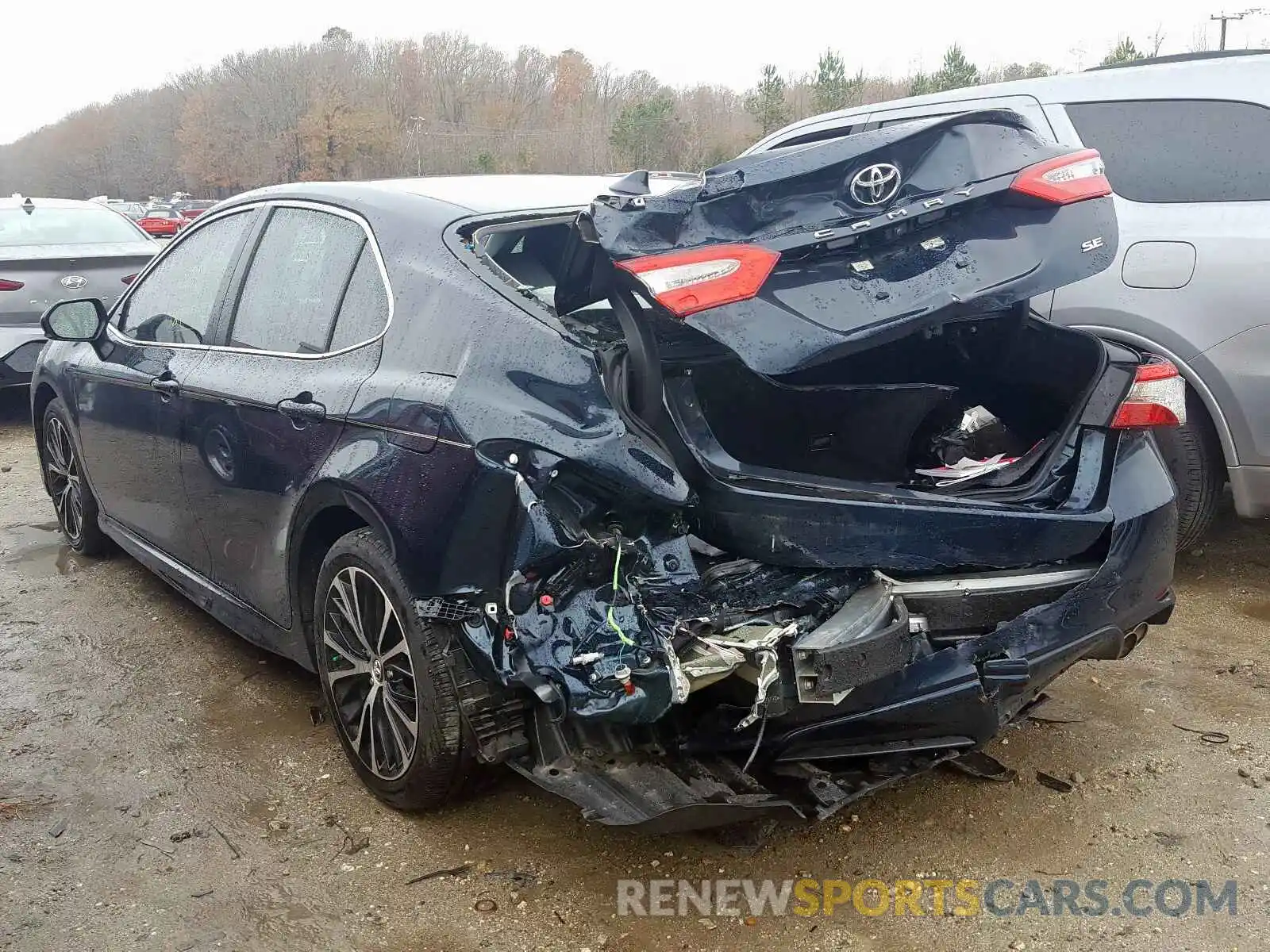 3 Photograph of a damaged car 4T1B11HKXKU704666 TOYOTA CAMRY 2019