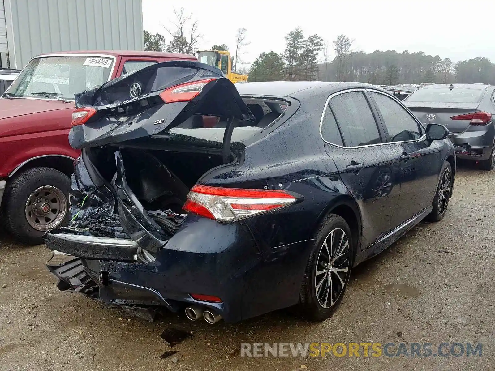 4 Photograph of a damaged car 4T1B11HKXKU704666 TOYOTA CAMRY 2019