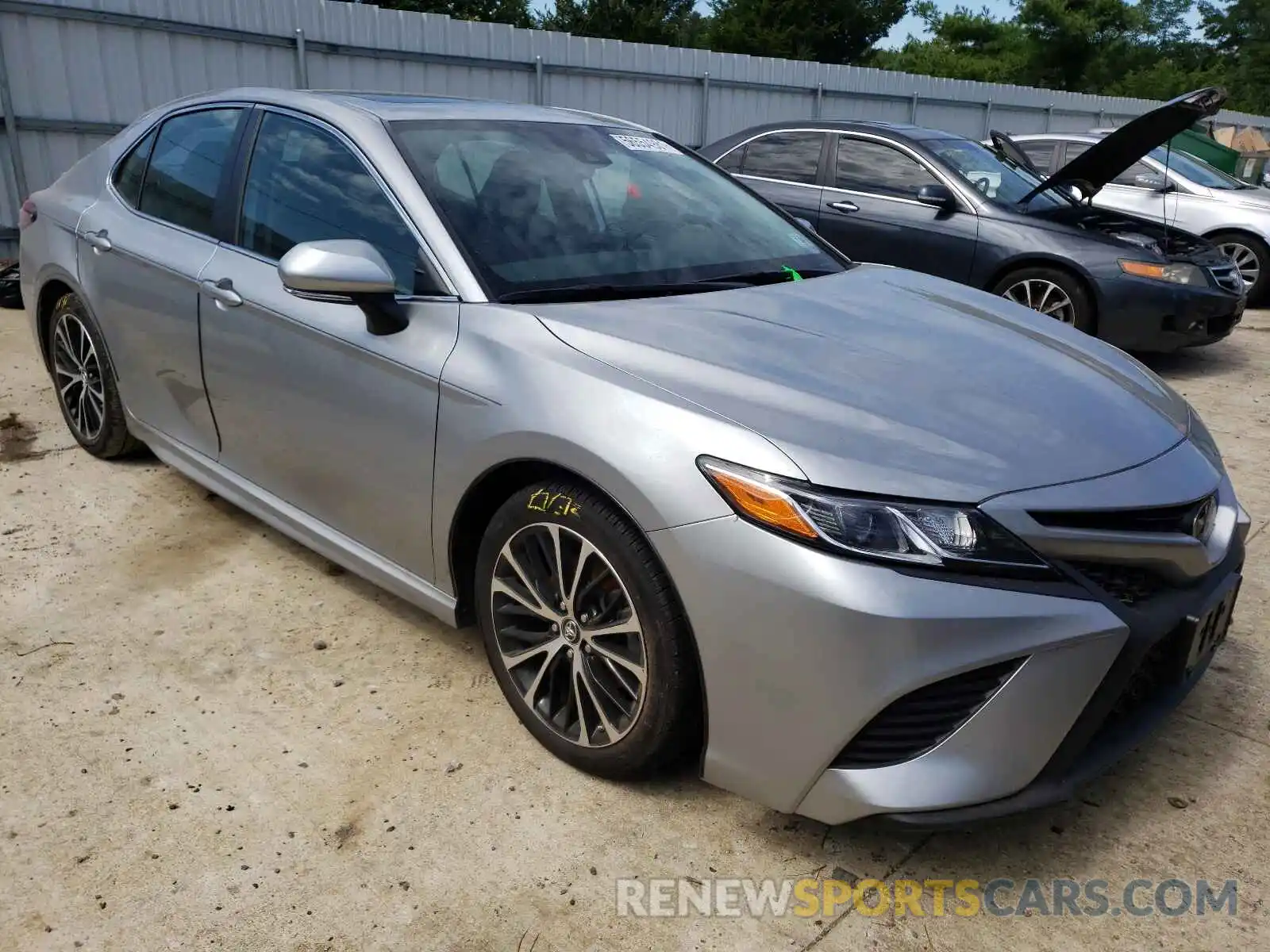 1 Photograph of a damaged car 4T1B11HKXKU704778 TOYOTA CAMRY 2019