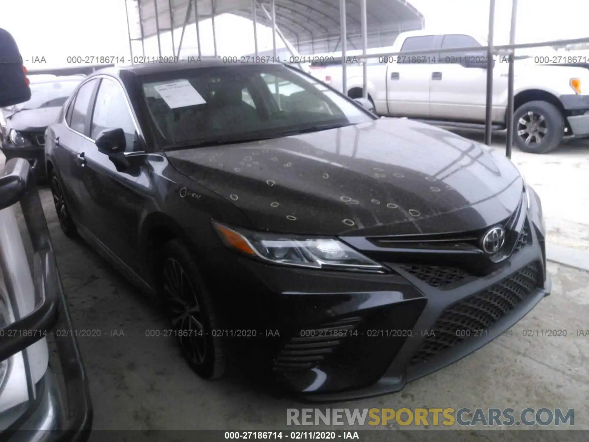 1 Photograph of a damaged car 4T1B11HKXKU704859 TOYOTA CAMRY 2019