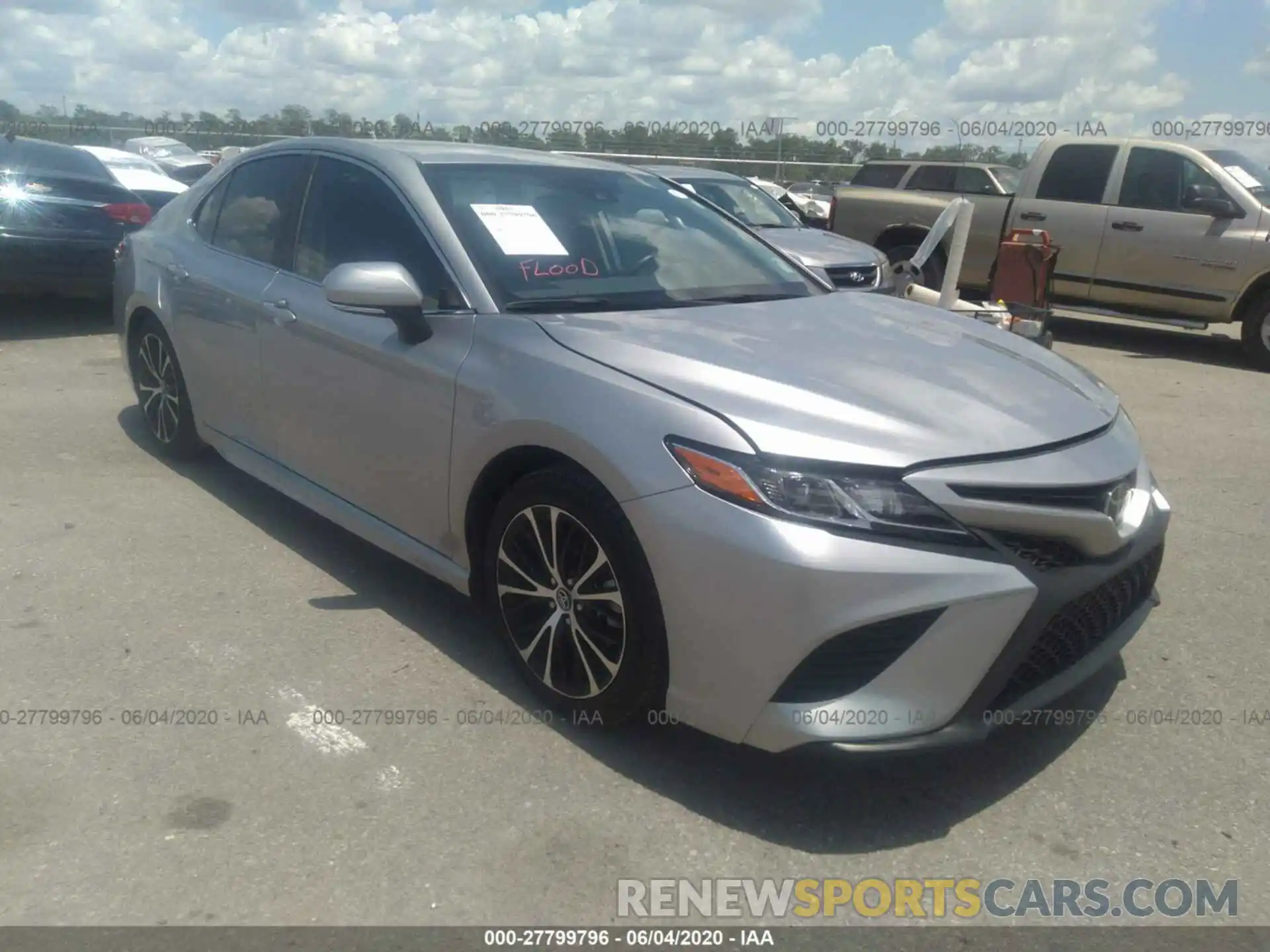 1 Photograph of a damaged car 4T1B11HKXKU705008 TOYOTA CAMRY 2019