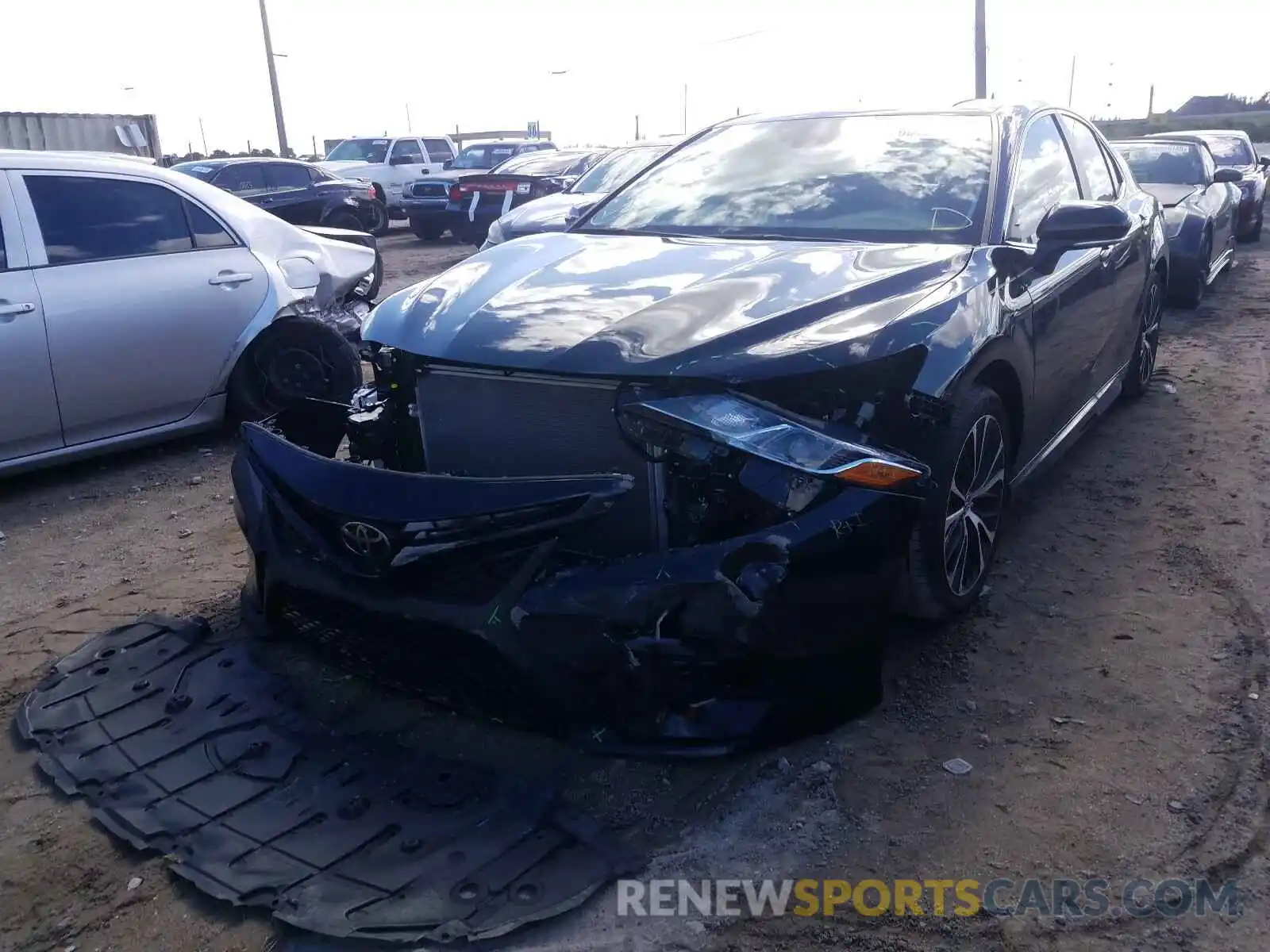 2 Photograph of a damaged car 4T1B11HKXKU705087 TOYOTA CAMRY 2019