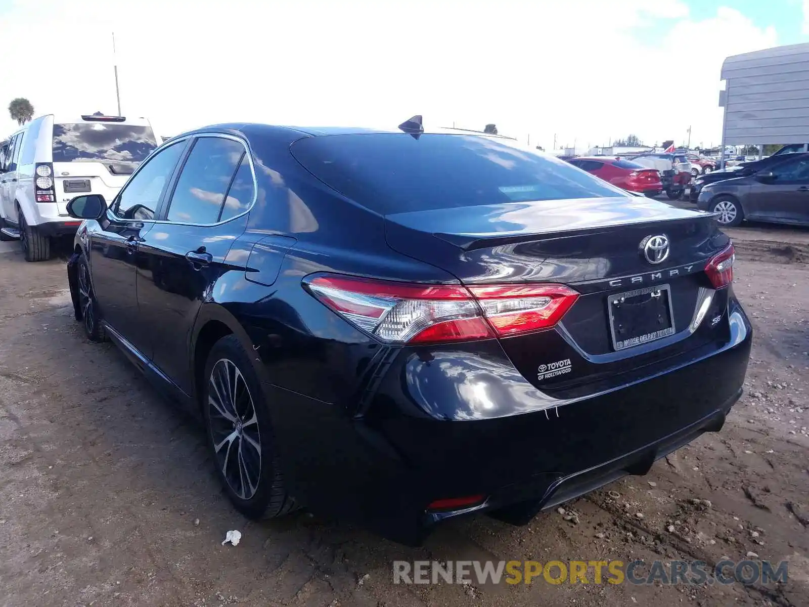 3 Photograph of a damaged car 4T1B11HKXKU705087 TOYOTA CAMRY 2019