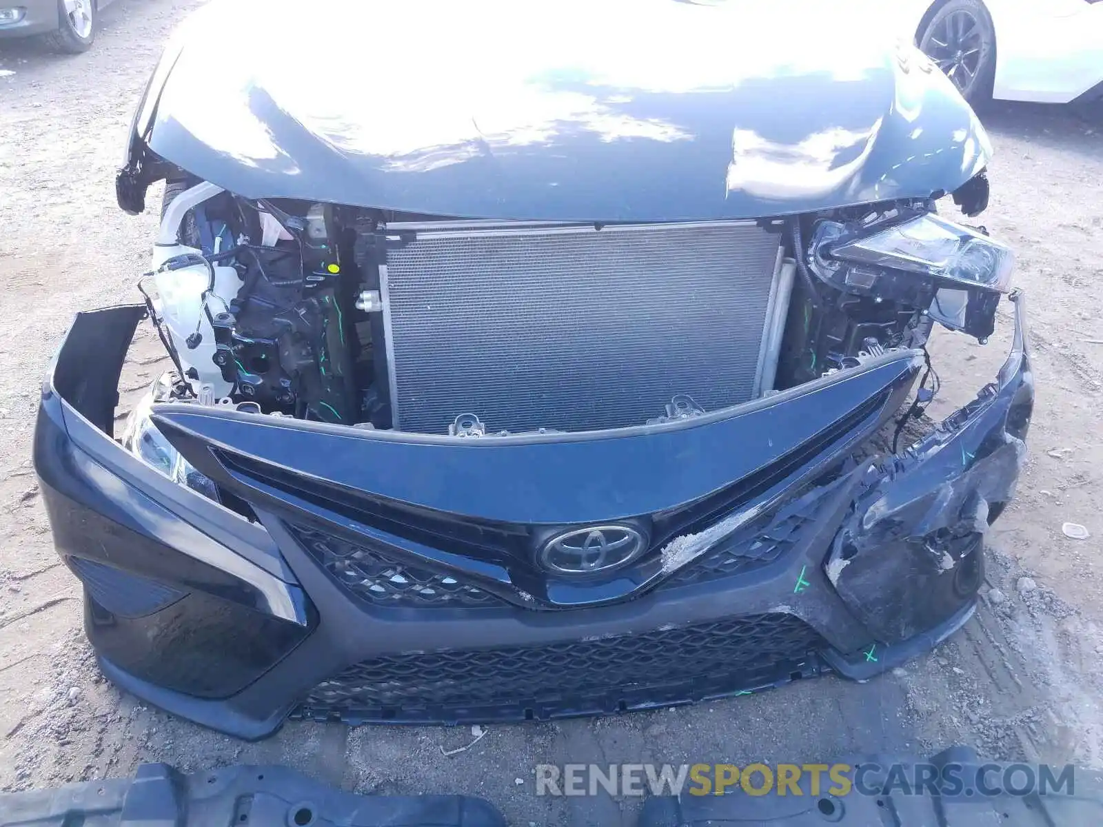 9 Photograph of a damaged car 4T1B11HKXKU705087 TOYOTA CAMRY 2019