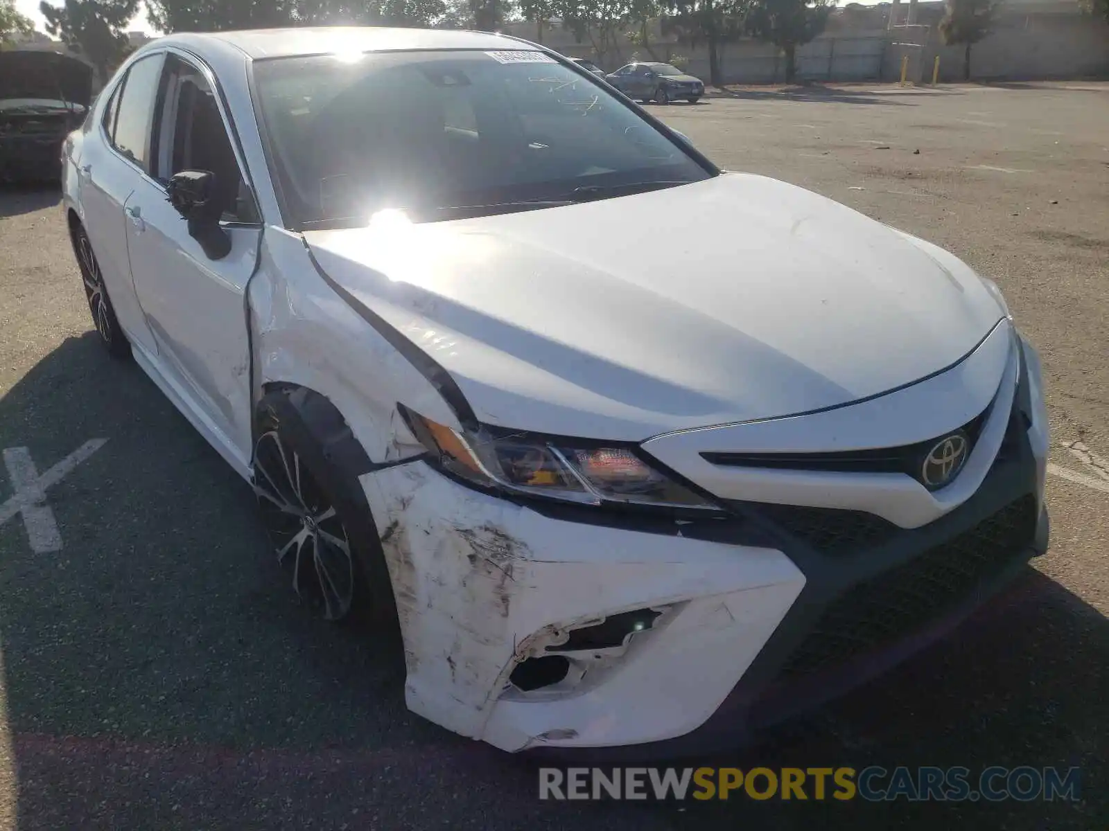 1 Photograph of a damaged car 4T1B11HKXKU706384 TOYOTA CAMRY 2019