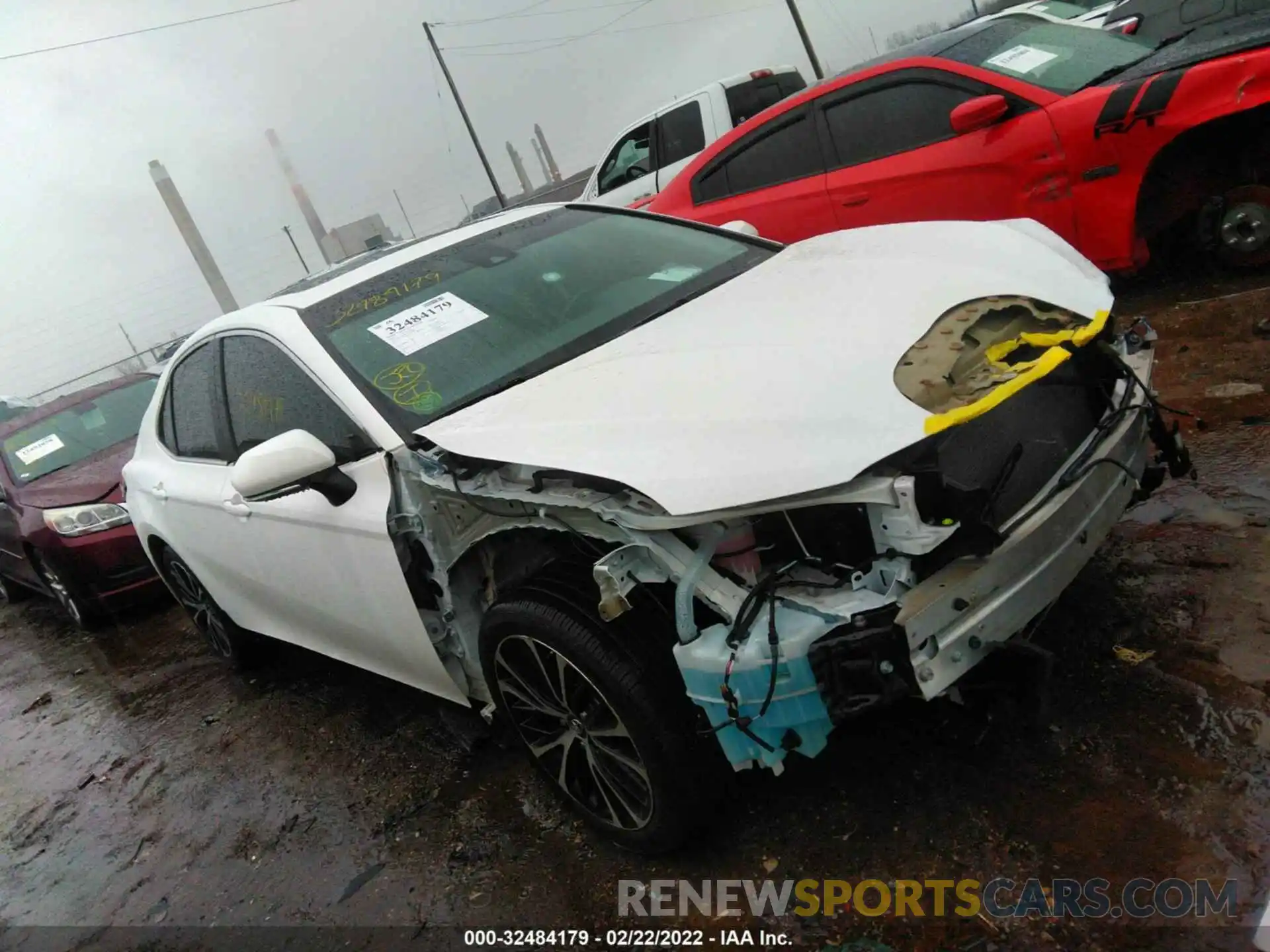 1 Photograph of a damaged car 4T1B11HKXKU706689 TOYOTA CAMRY 2019