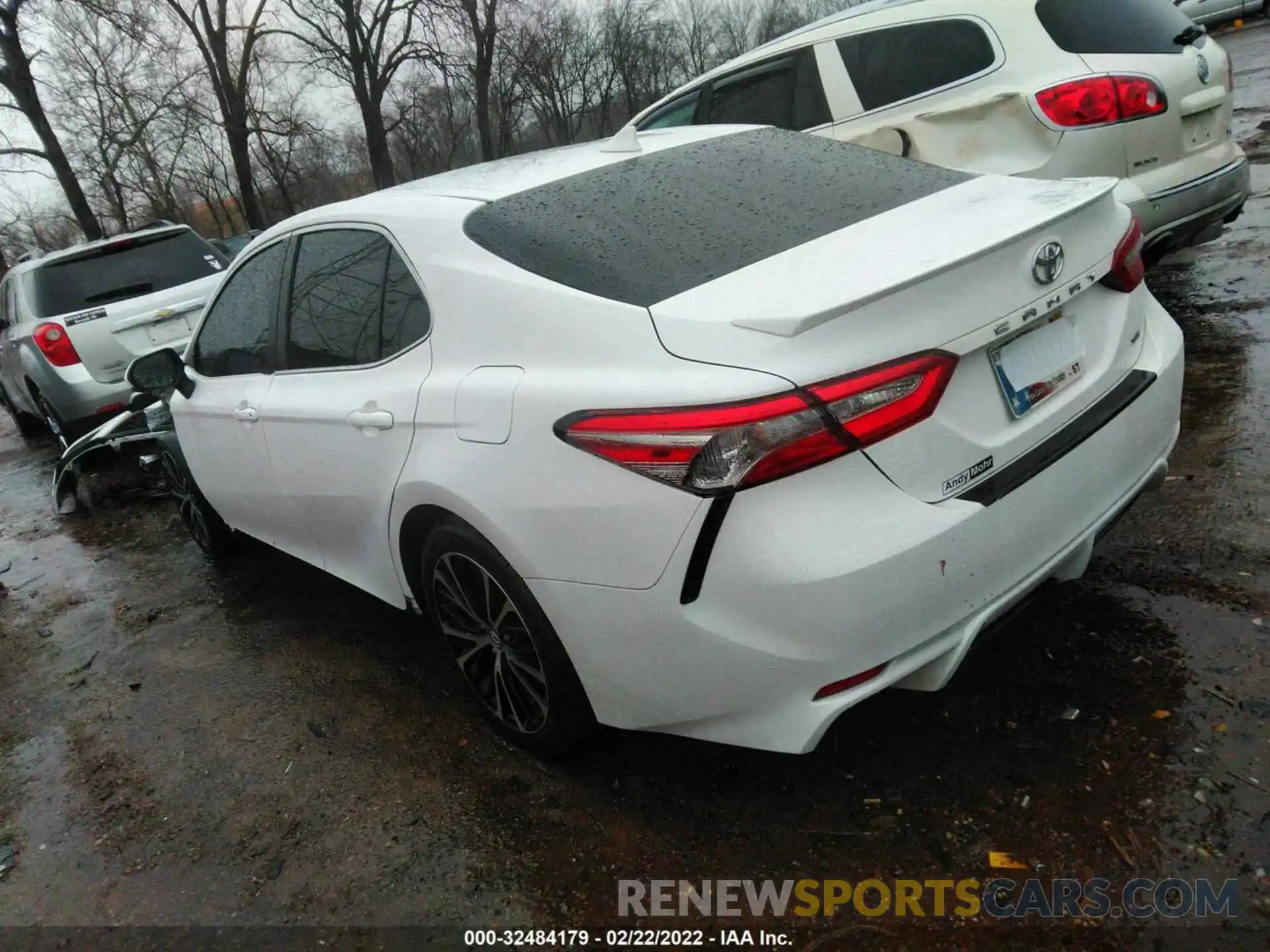 3 Photograph of a damaged car 4T1B11HKXKU706689 TOYOTA CAMRY 2019