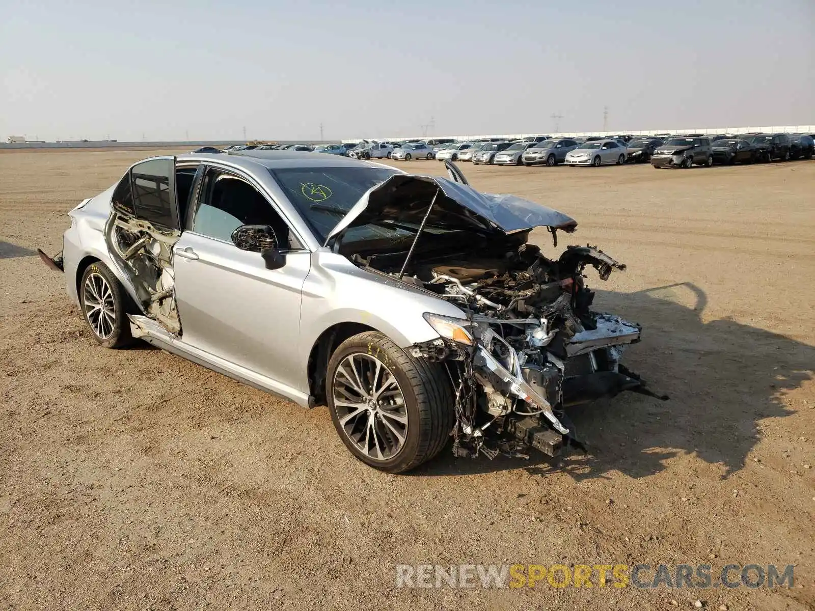 1 Photograph of a damaged car 4T1B11HKXKU708717 TOYOTA CAMRY 2019