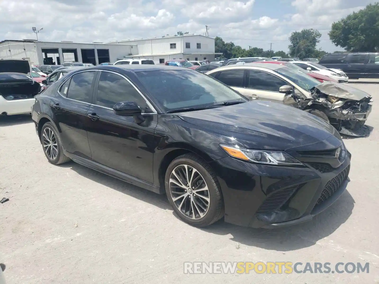 1 Photograph of a damaged car 4T1B11HKXKU708961 TOYOTA CAMRY 2019