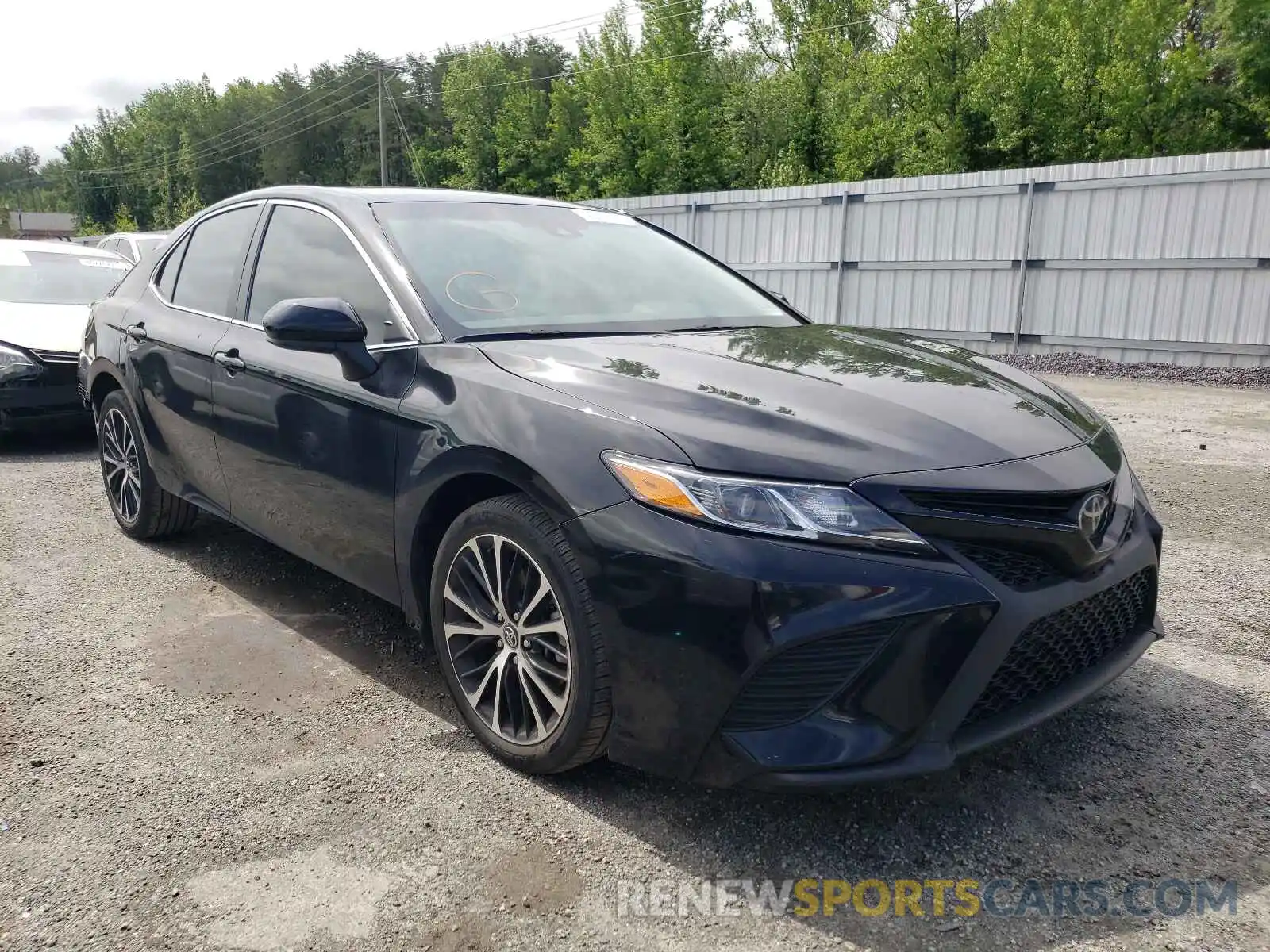 1 Photograph of a damaged car 4T1B11HKXKU709740 TOYOTA CAMRY 2019