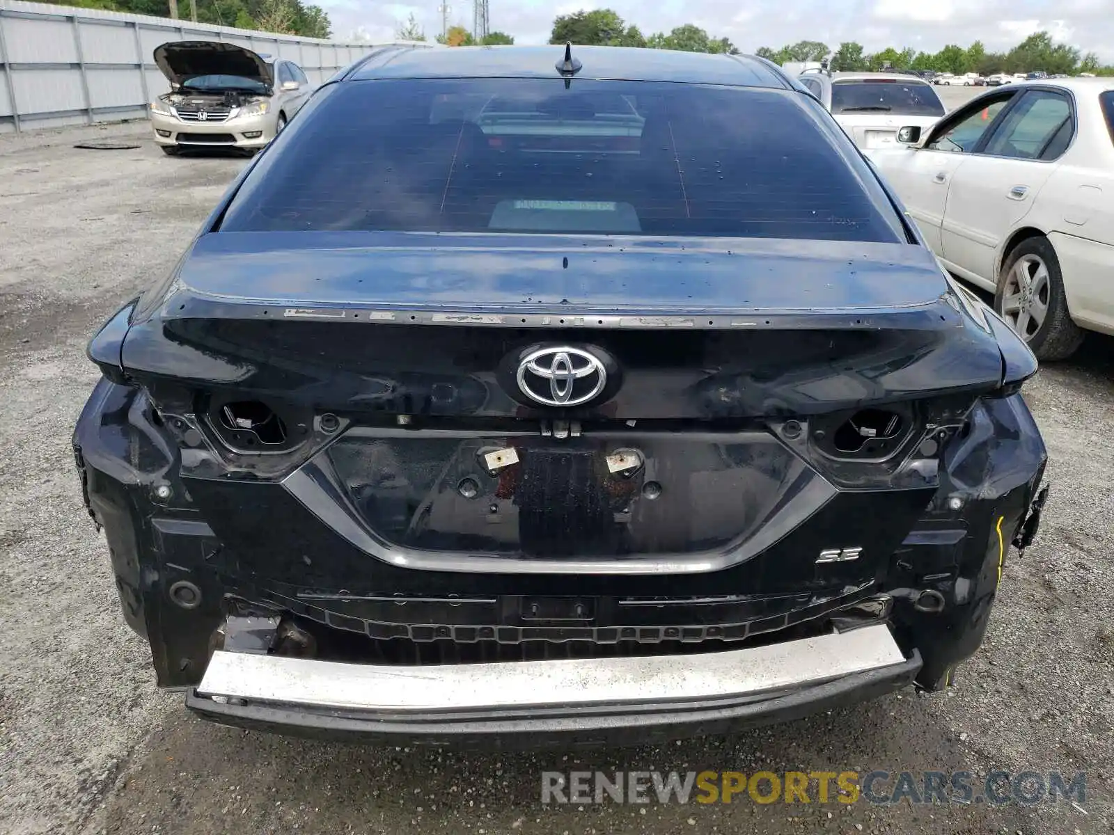 9 Photograph of a damaged car 4T1B11HKXKU709740 TOYOTA CAMRY 2019