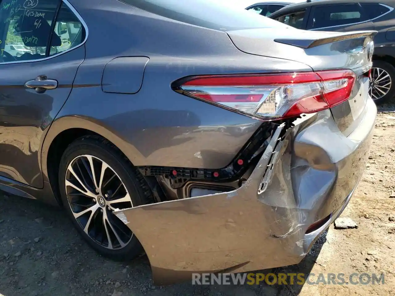 9 Photograph of a damaged car 4T1B11HKXKU710659 TOYOTA CAMRY 2019