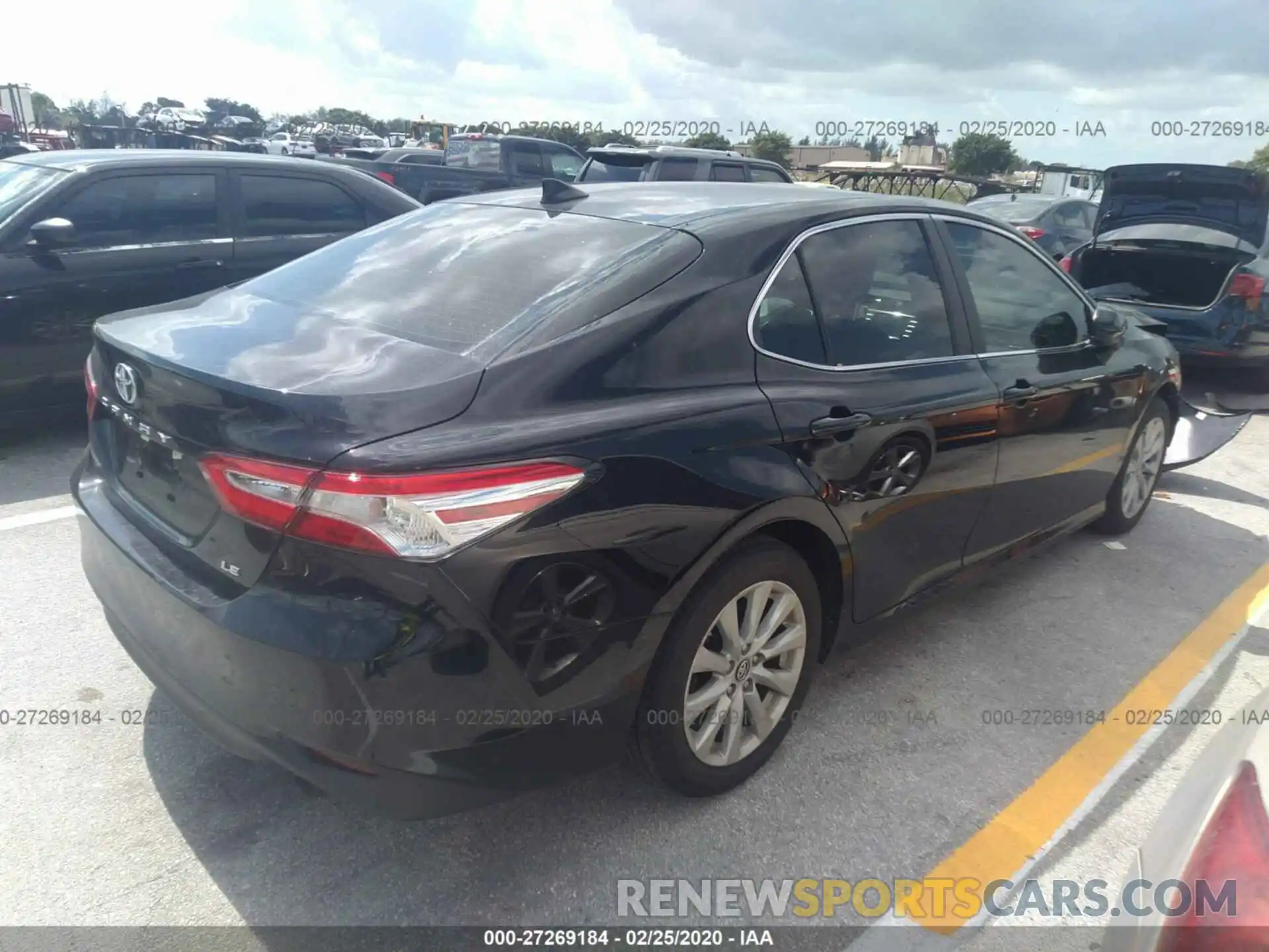 4 Photograph of a damaged car 4T1B11HKXKU711052 TOYOTA CAMRY 2019