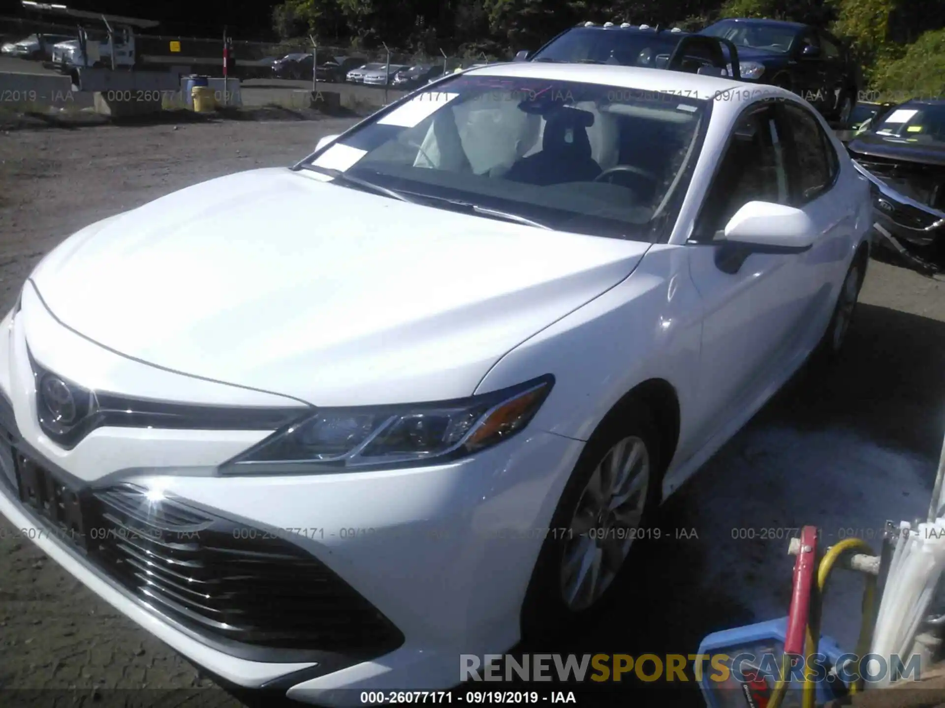 2 Photograph of a damaged car 4T1B11HKXKU711181 TOYOTA CAMRY 2019