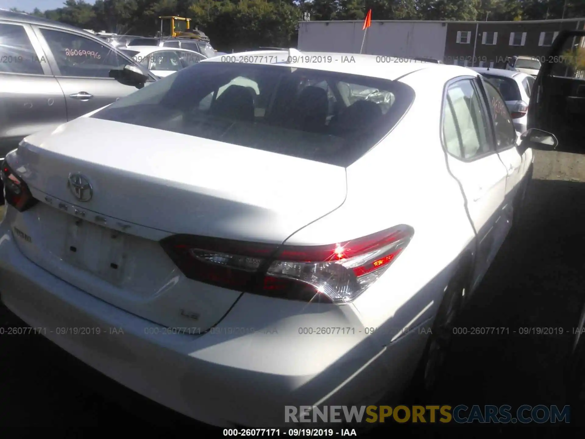 4 Photograph of a damaged car 4T1B11HKXKU711181 TOYOTA CAMRY 2019